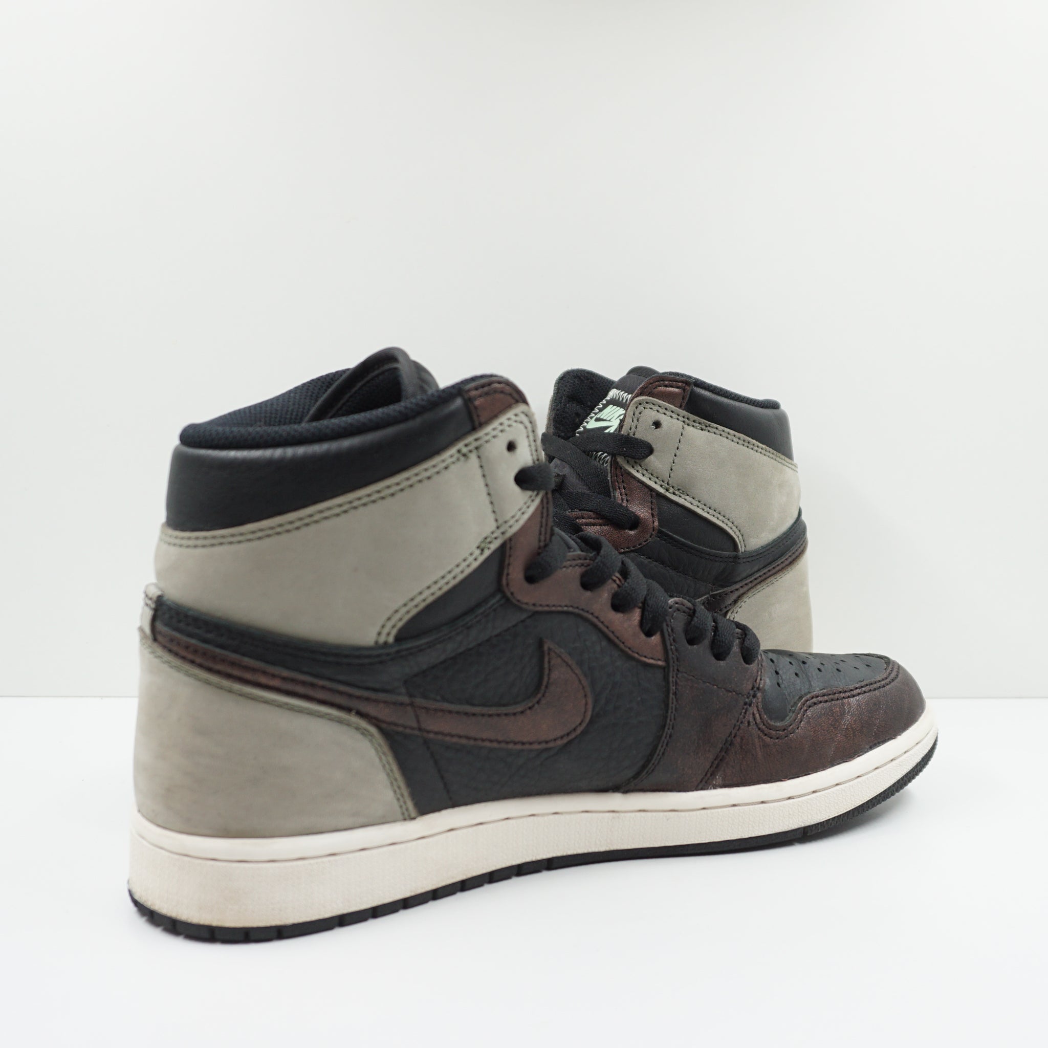 Jordan 1 Retro High Light Army Rust Shadow Patina