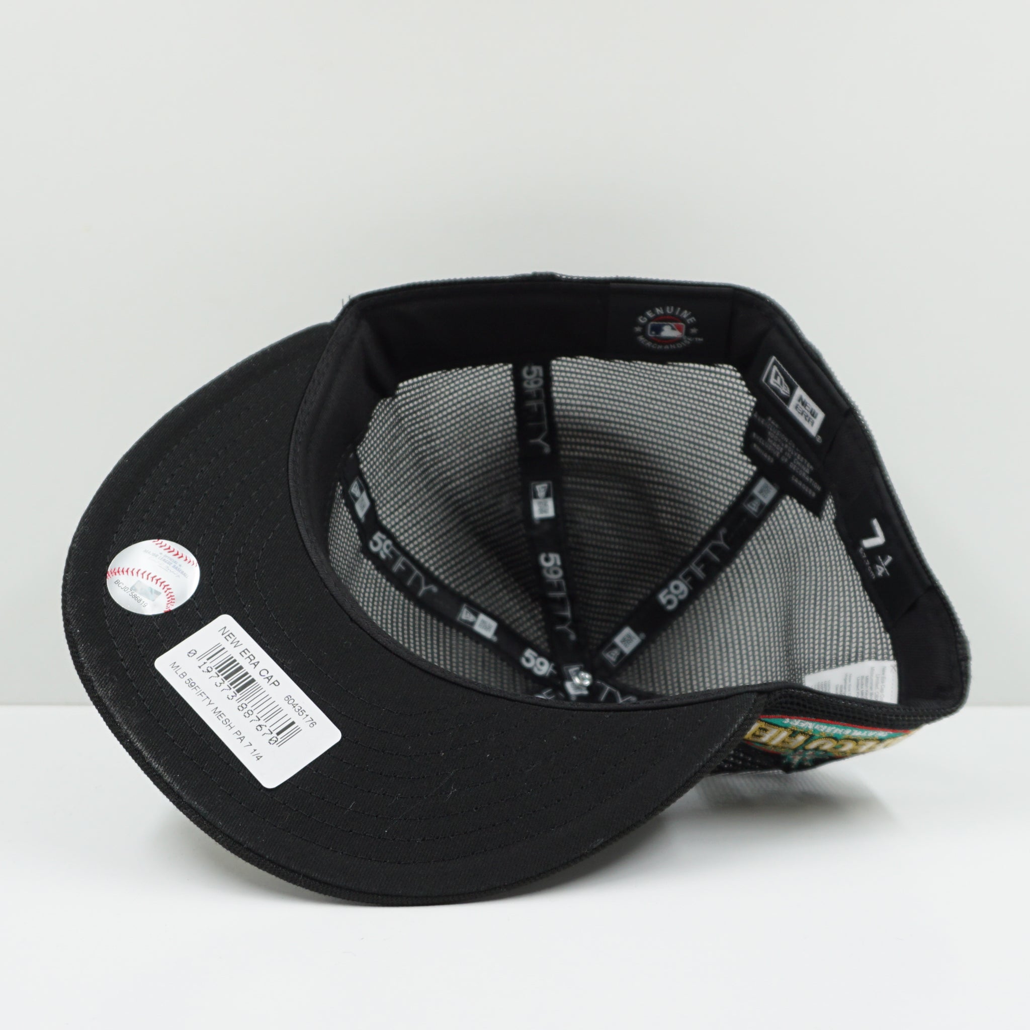New Era Seattle Mariners Mesh Fitted Cap
