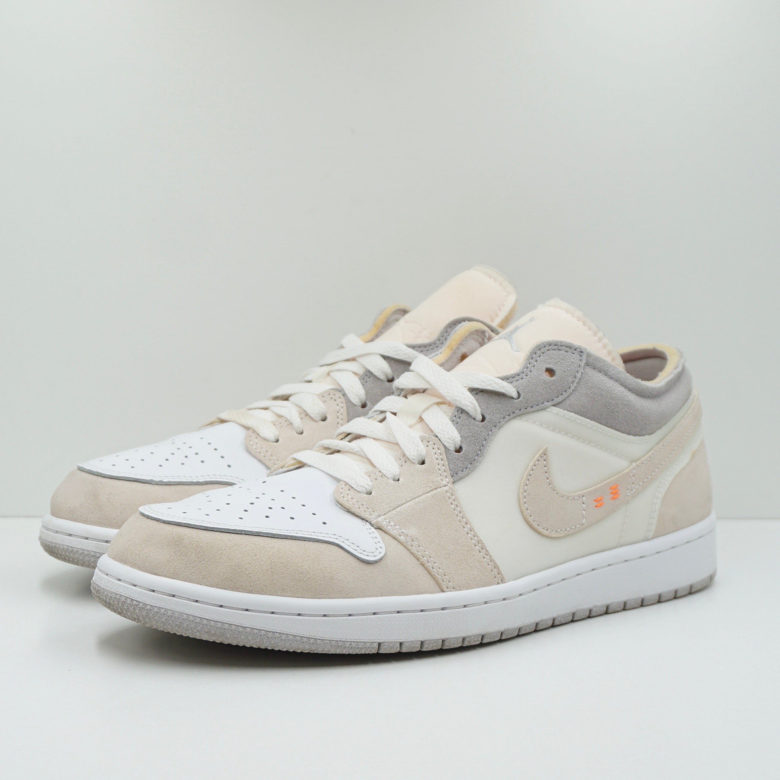 Jordan 1 Low SE Craft Inside Out White Phantom