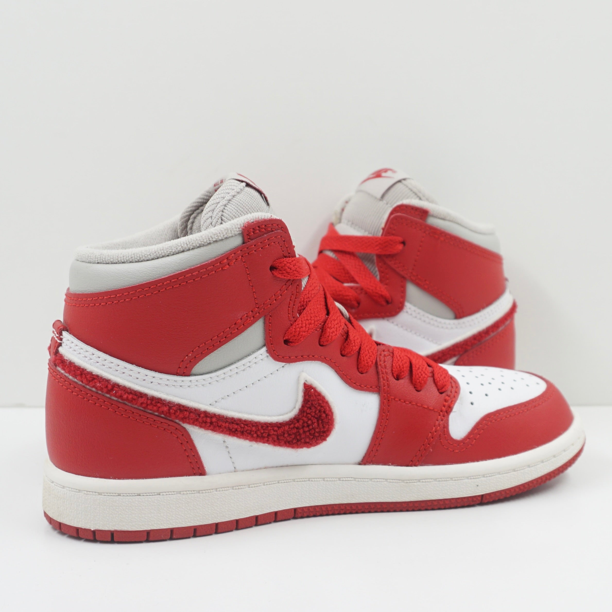 Jordan 1 Retro High OG Varsity Red (PS)