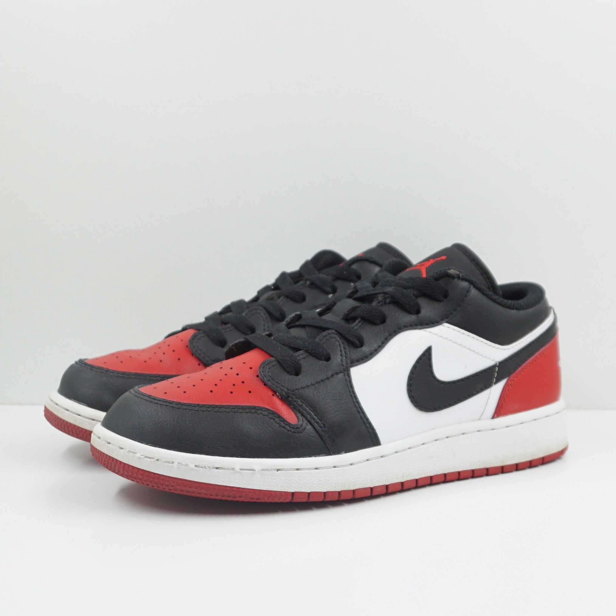 Jordan 1 Low Bred Toe 2.0 (GS)