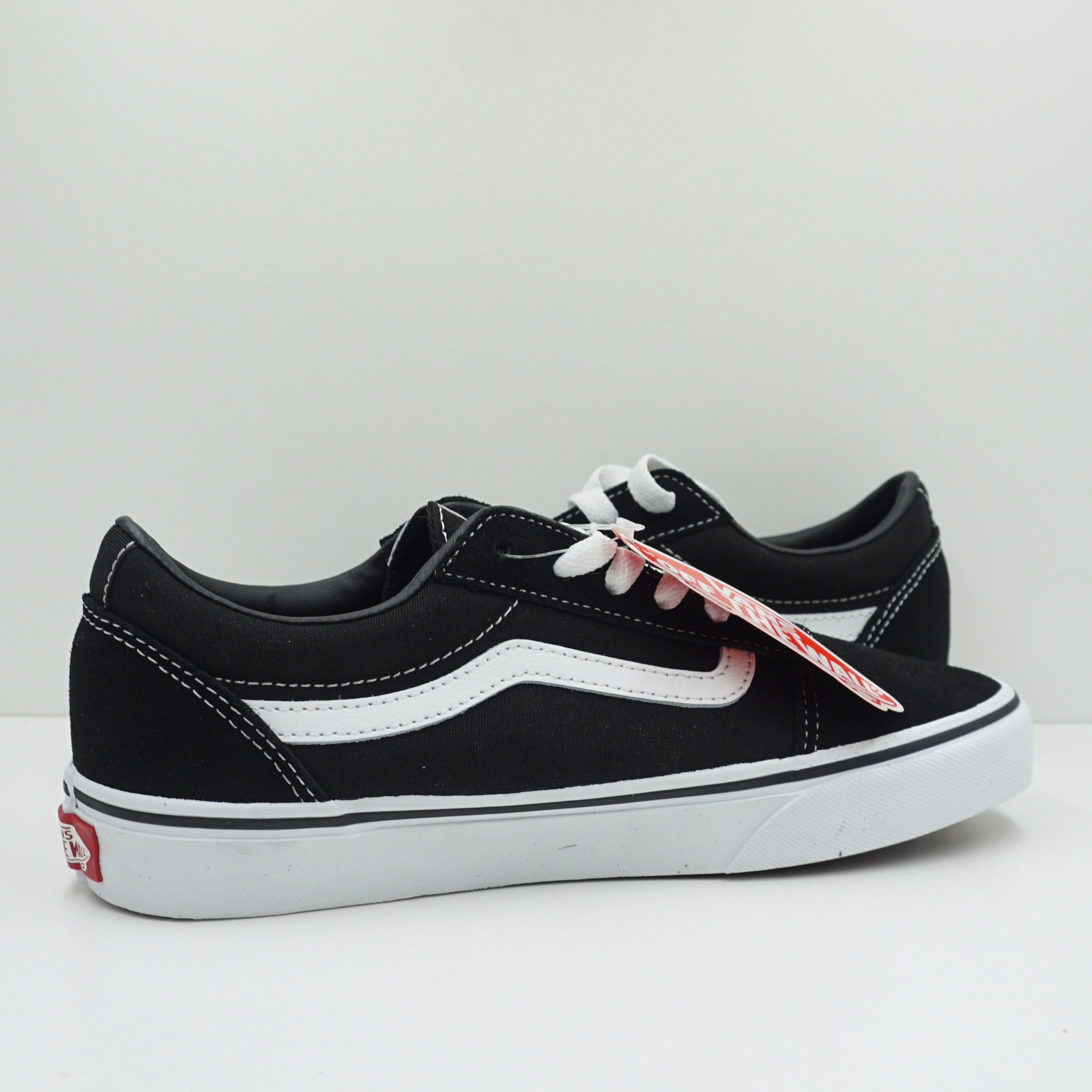 Vans Ward Jr Black White
