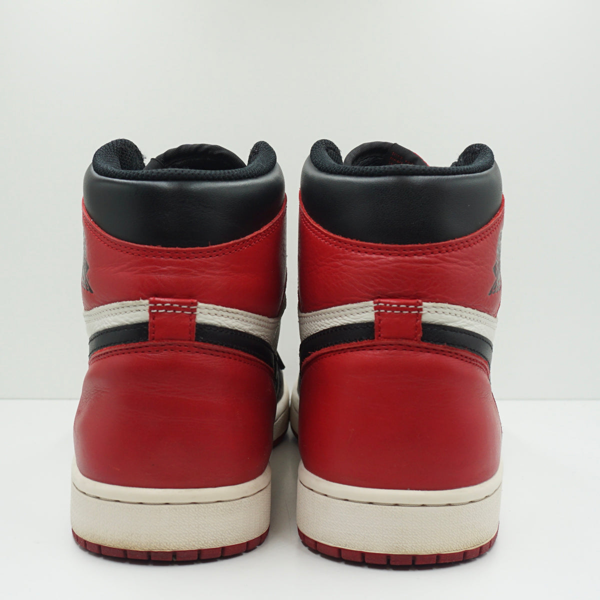 Jordan 1 Retro High Bred Toe