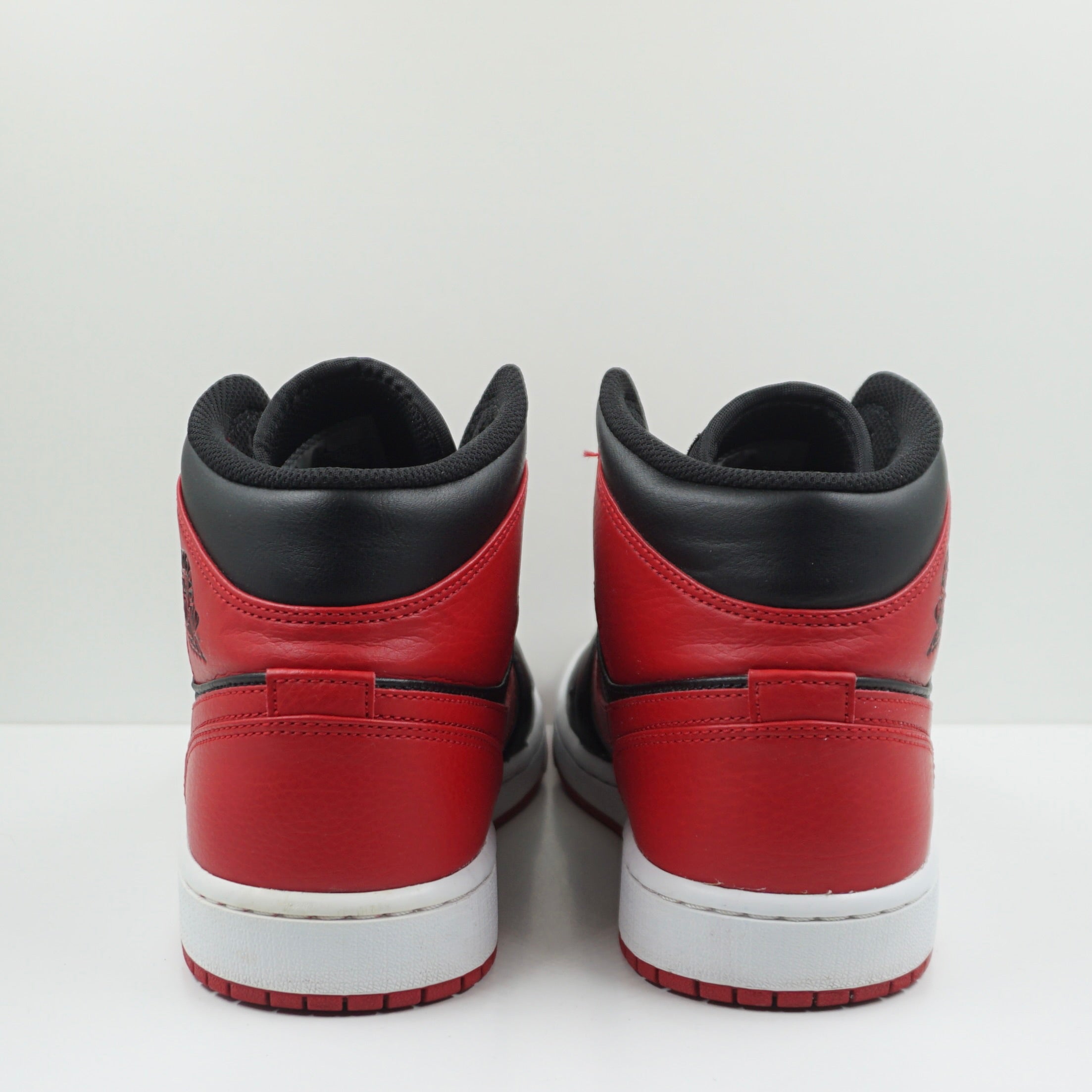Jordan 1 Mid Bred Banned (2020)