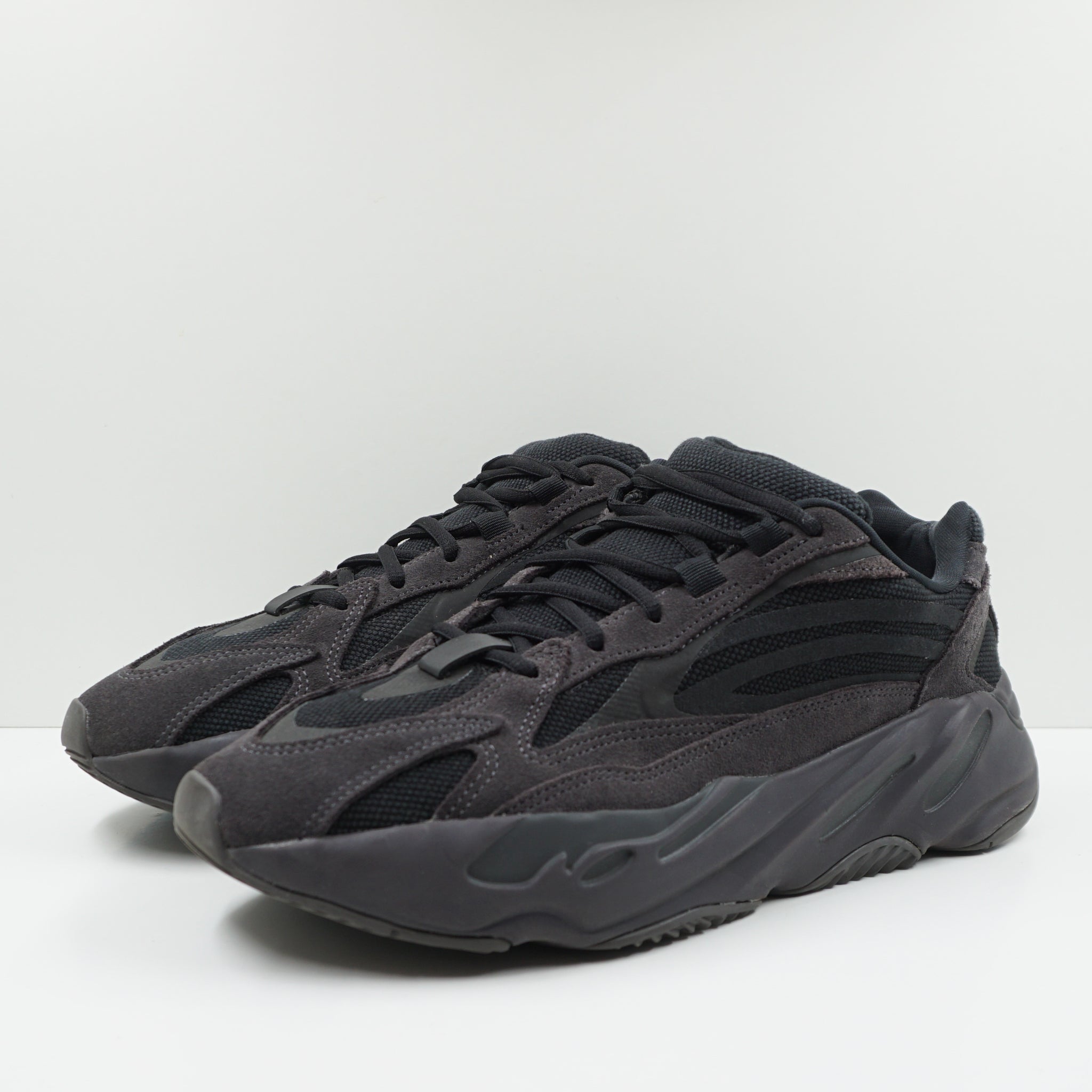 Adidas Yeezy Boost 700 V2 Vanta