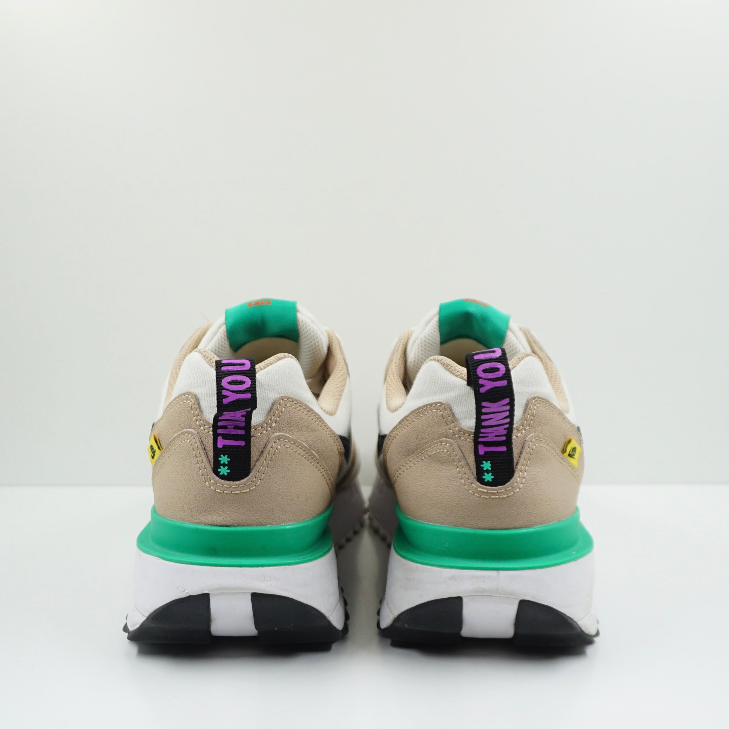 Nike Air Max Dawn SE Low Moving Company