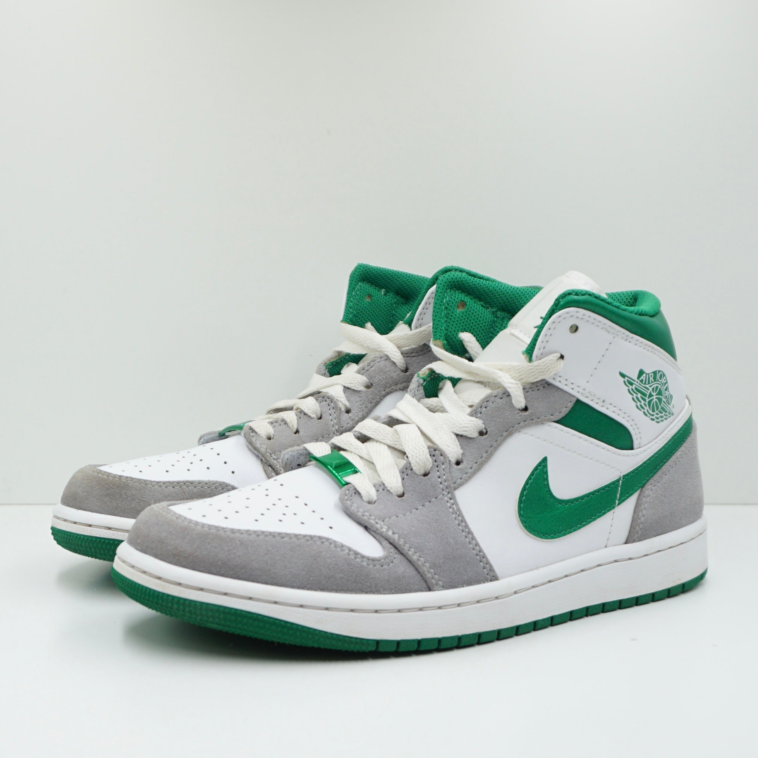 Jordan 1 Mid SE Grey Green