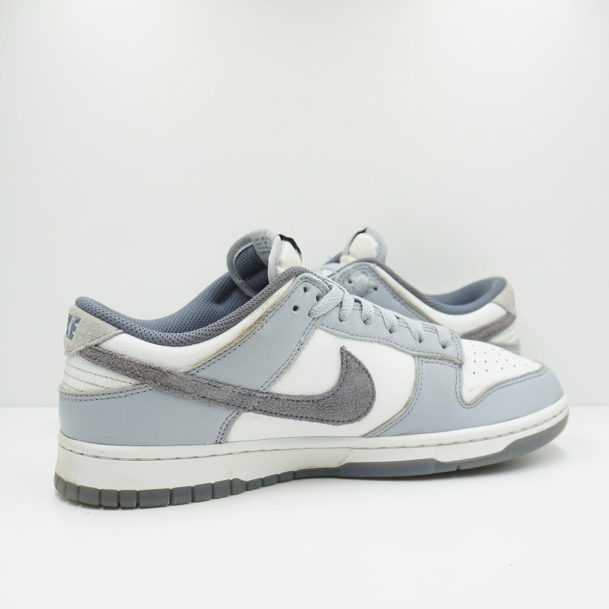 Nike Dunk Low SE Light Carbon