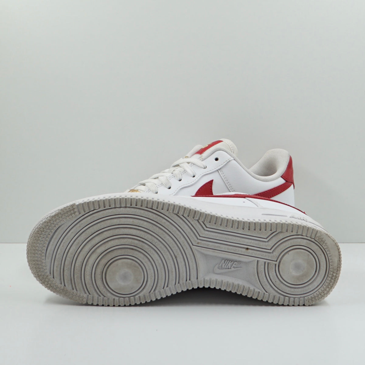 Nike Air Force 1 Low Essential Gym Red Mini Swoosh (W)