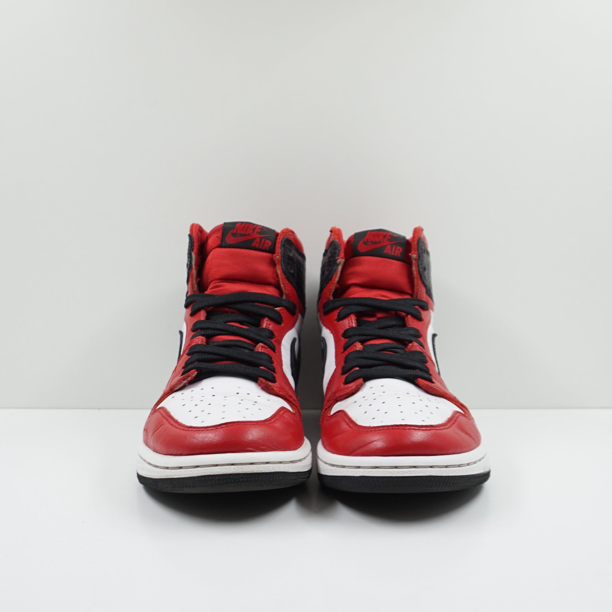 Jordan 1 Retro High Satin Snake Chicago (W)