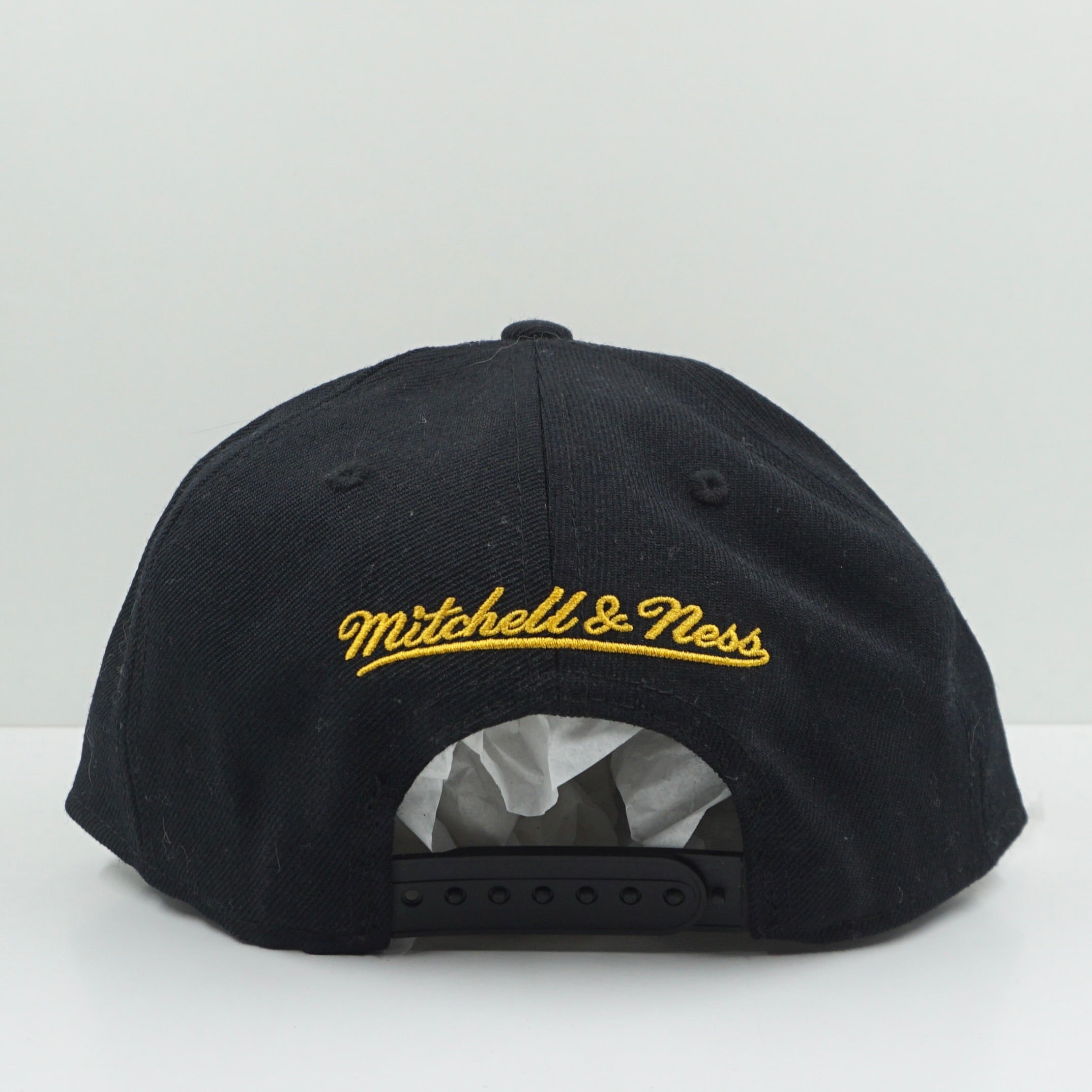 Mitchell & Ness Boston Bruins Black Snapback Cap