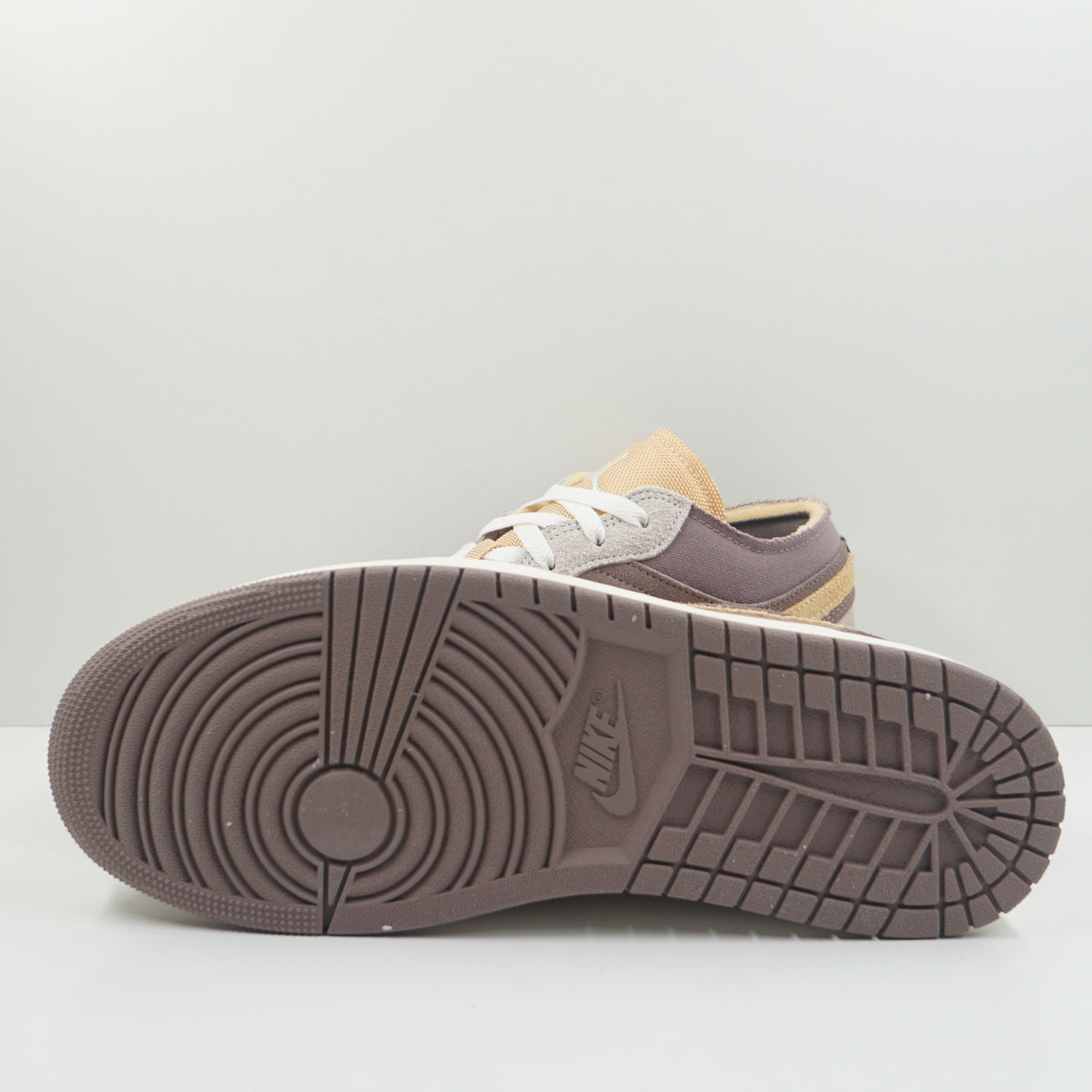 Jordan 1 Low SE Craft Taupe Haze