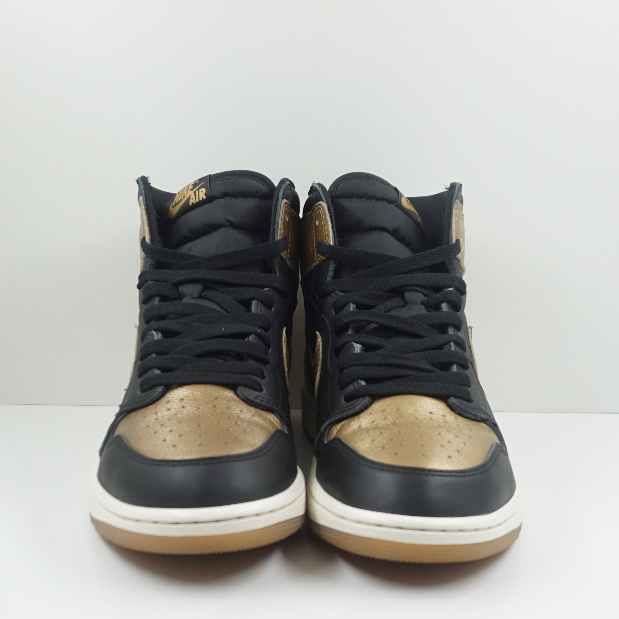 Jordan 1 Retro High OG Black Metallic Gold