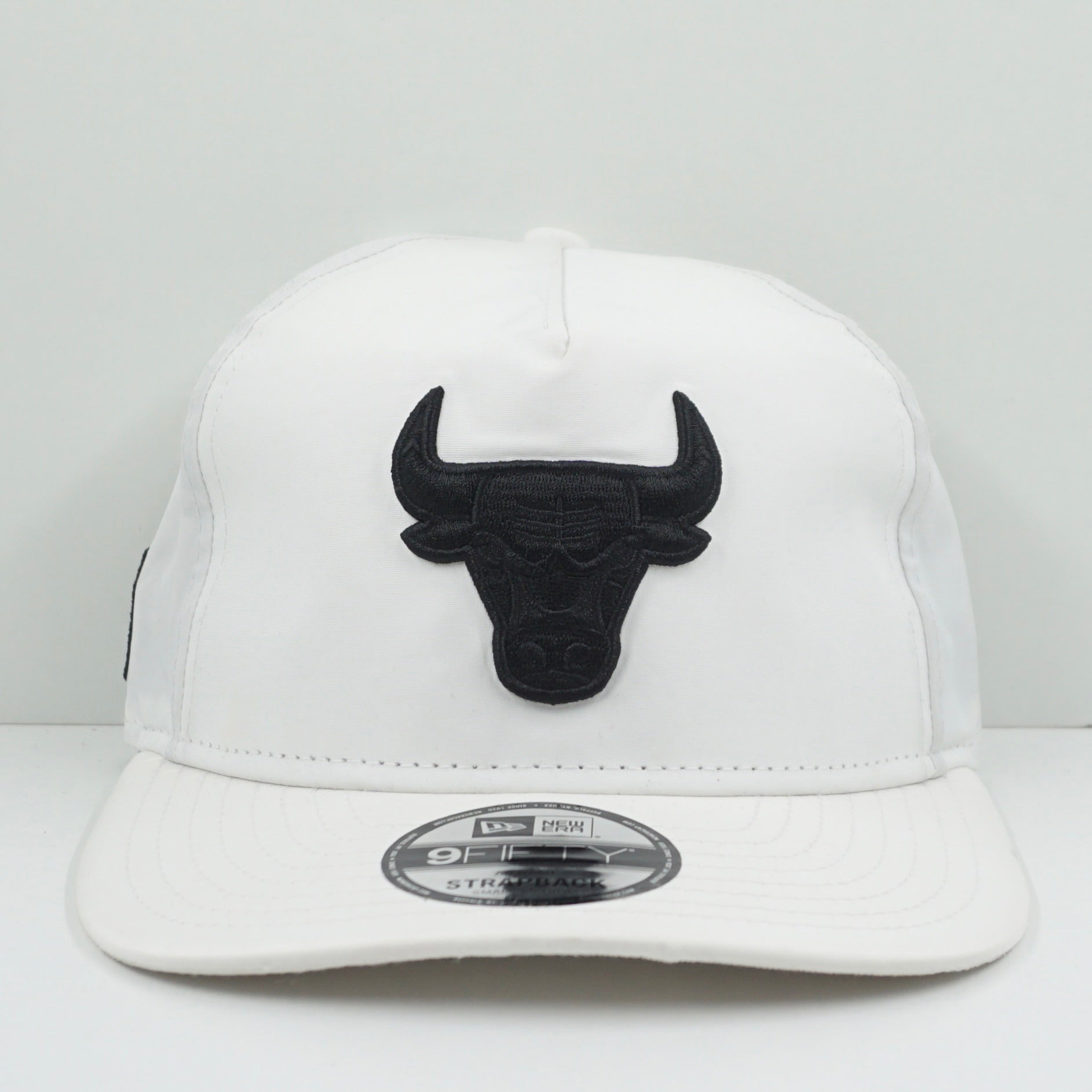 New Era Chicago Bulls Premium Sport White Strapback Cap