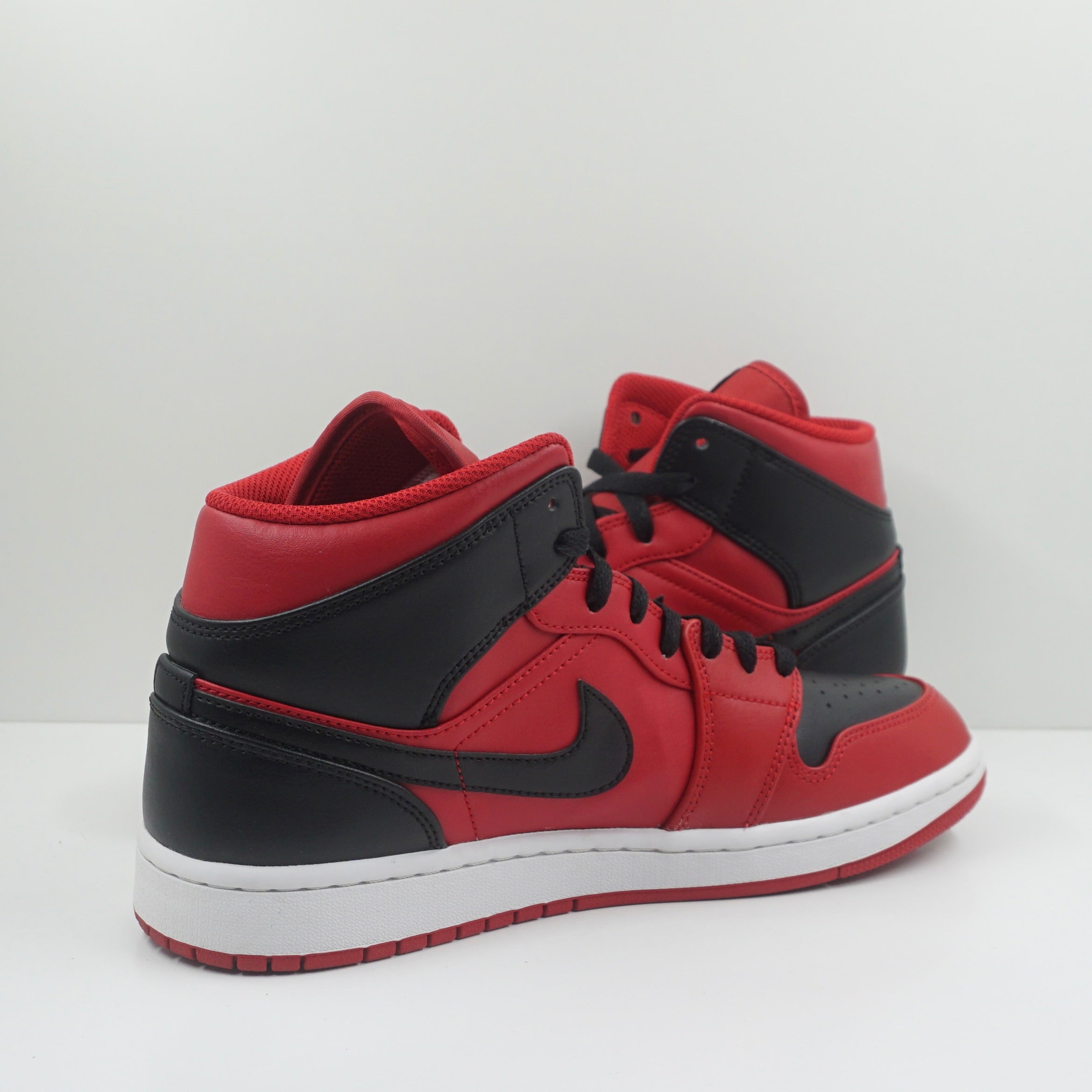 Jordan 1 Mid Reverse Bred (2021)