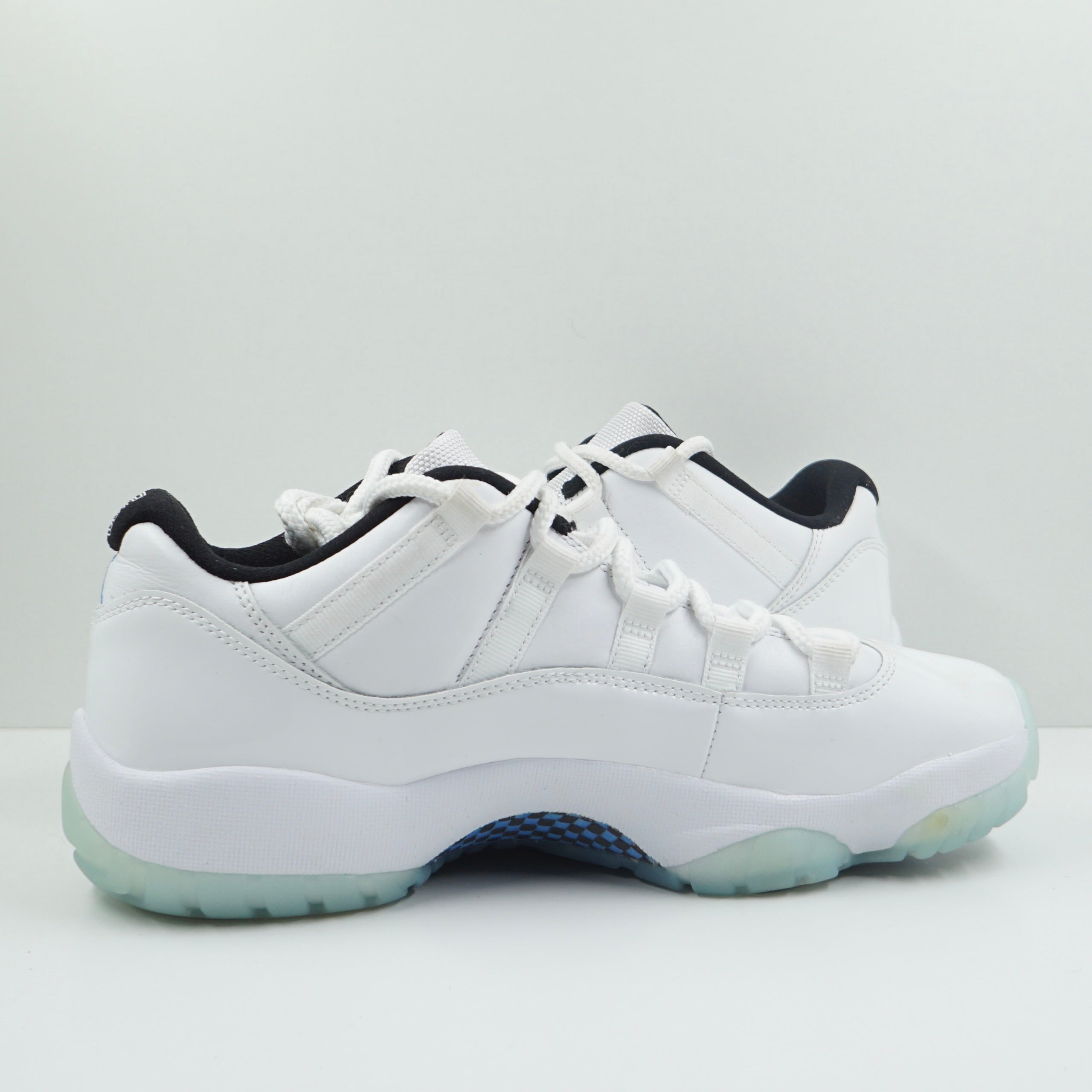 Jordan 11 Retro Low Legend Blue