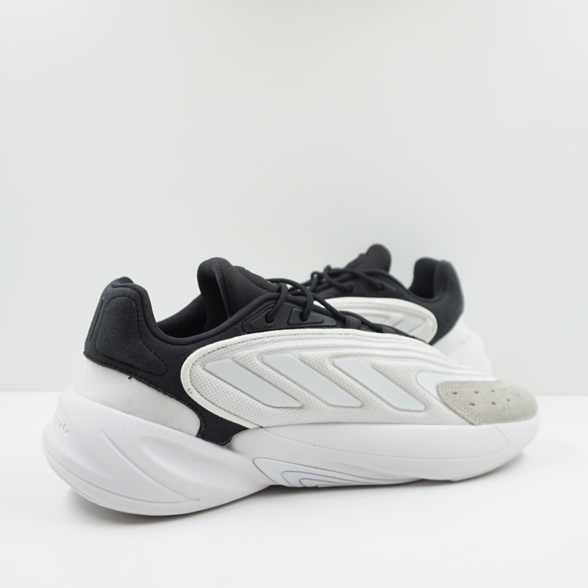 Adidas Originals Ozelia White Black Adidas Originals Ozelia White Black