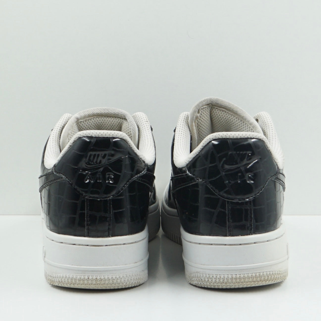 Nike Air Force 1 Low Essential Black White (W)