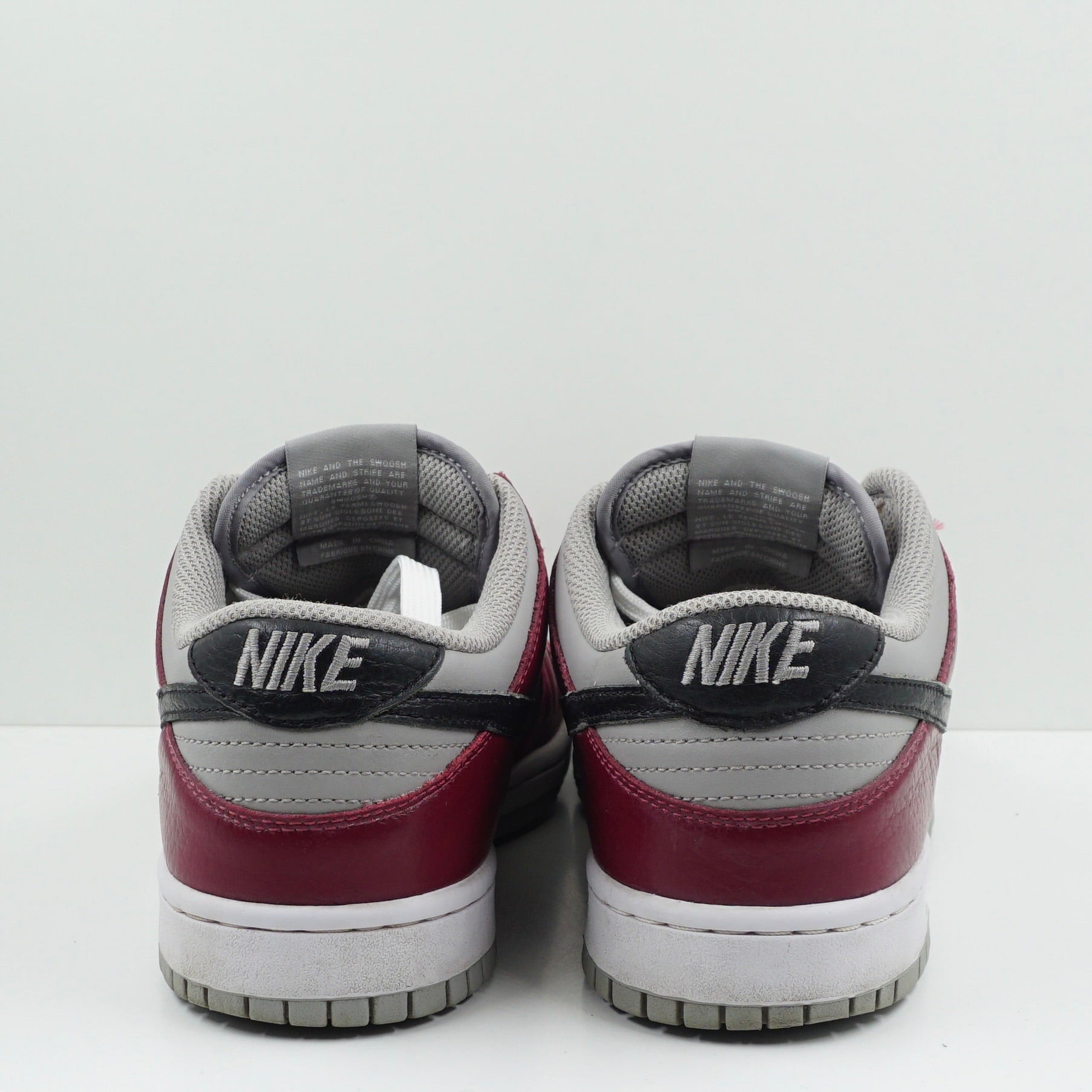 Nike Dunk Low Medium Grey Team Red