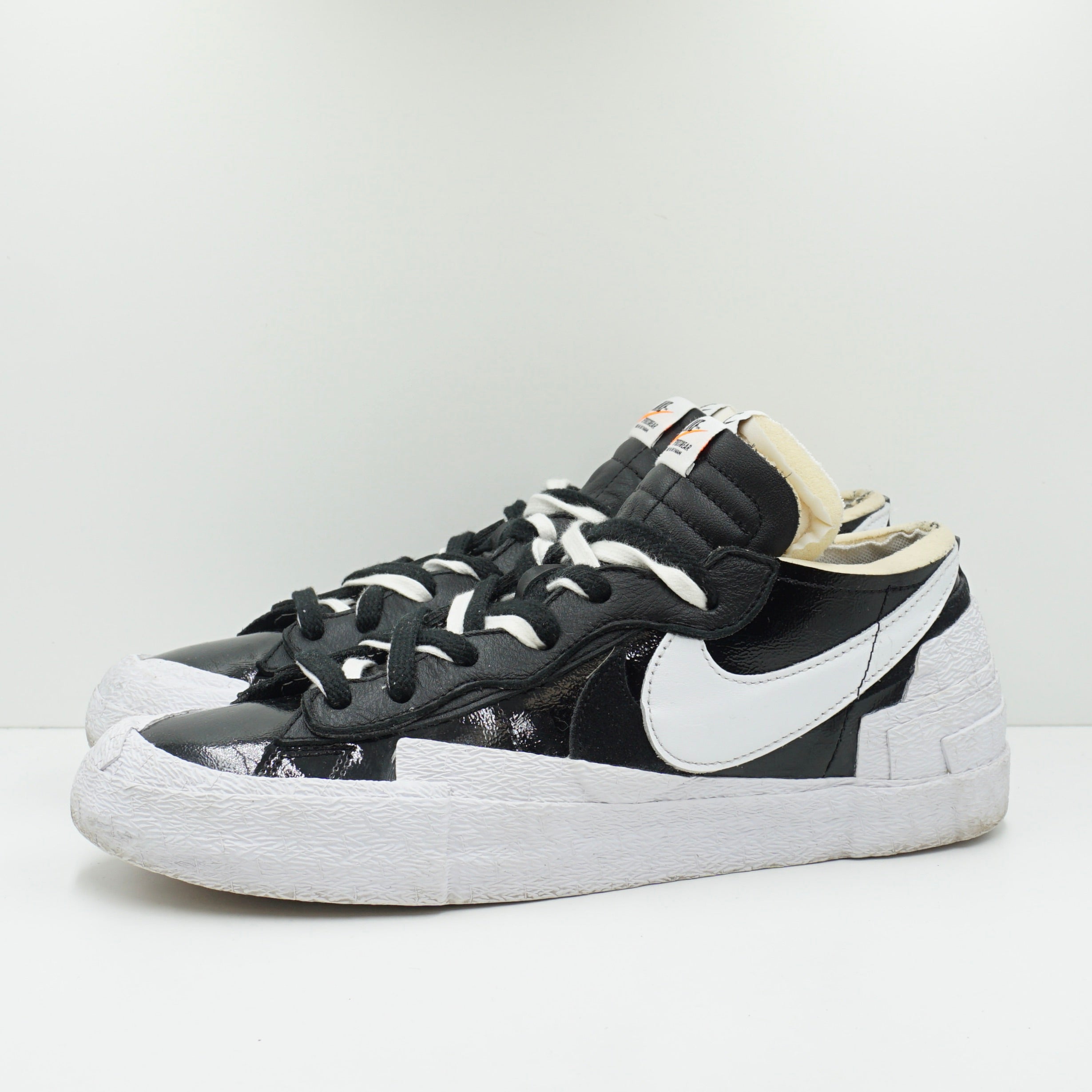 Nike Blazer Low Sacai Black Patent Leather Nike Blazer Low Sacai Black Patent Leather