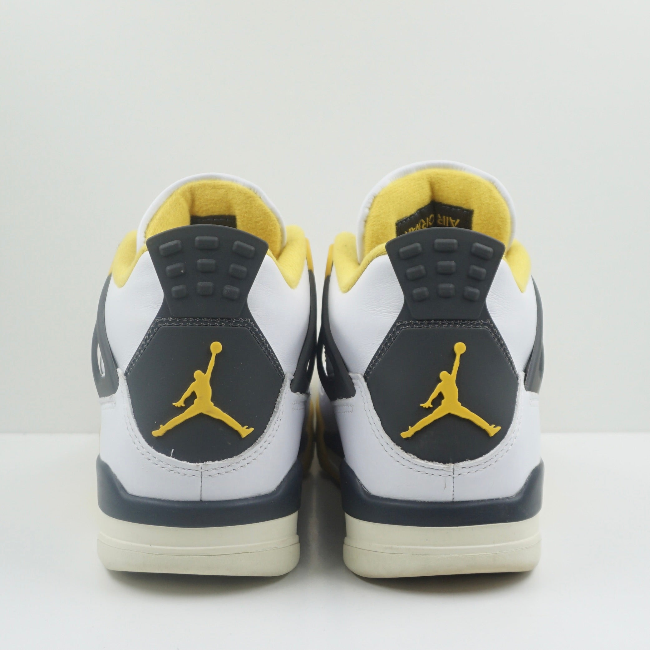 Jordan 4 Retro Vivid Sulfur (W)