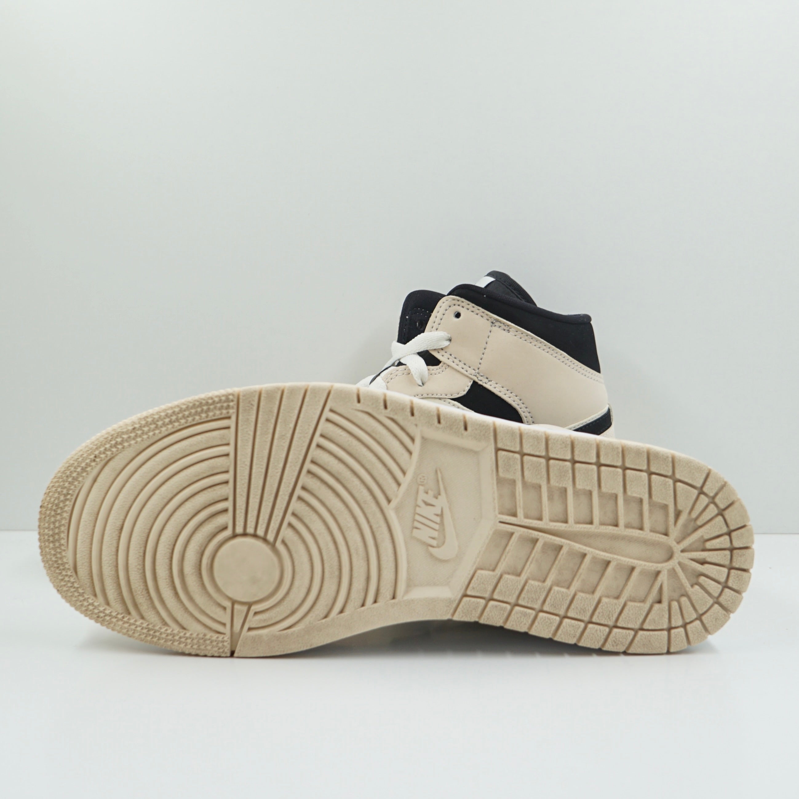 Jordan 1 Mid Barely Orange (W)