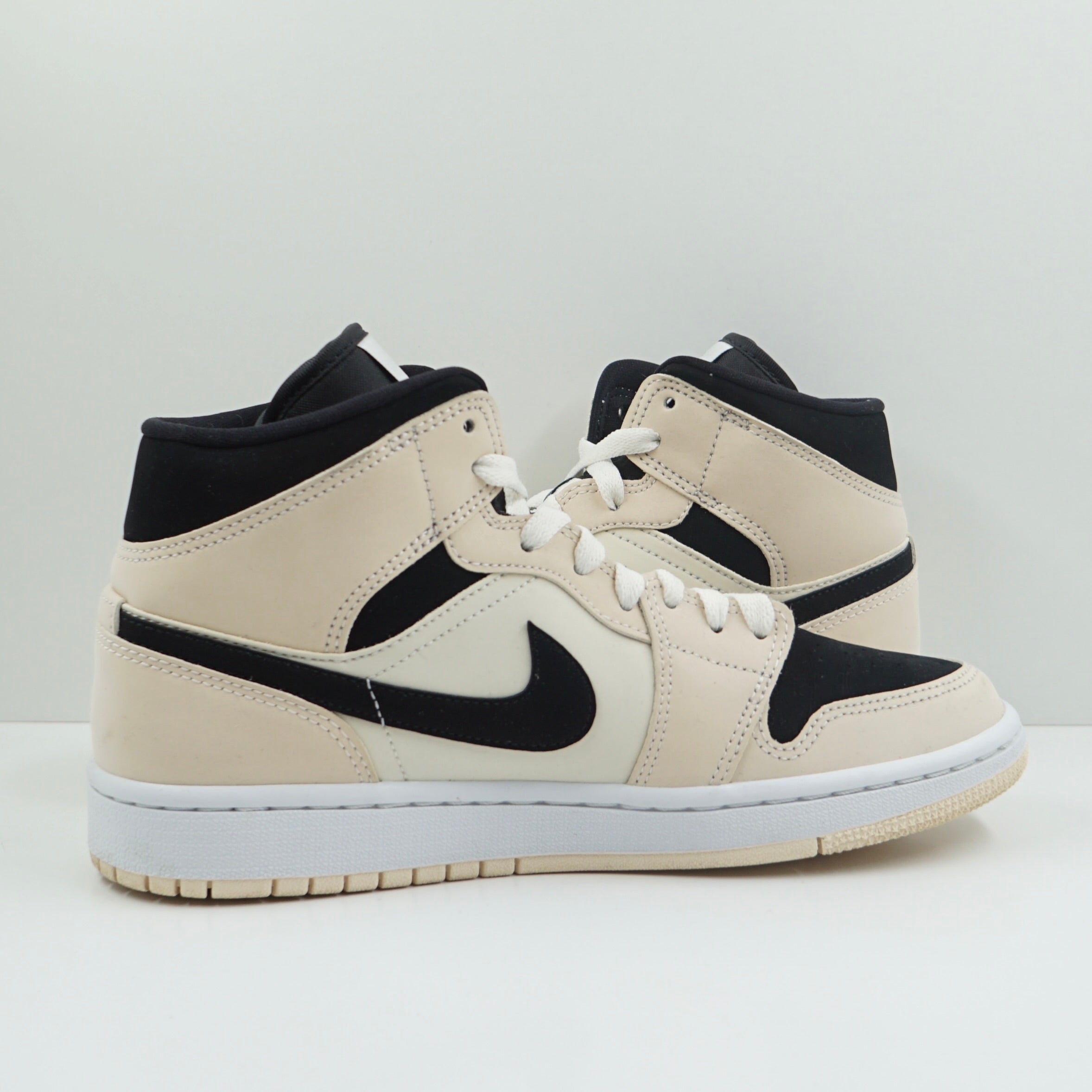 Jordan 1 Mid Barely Orange (W)
