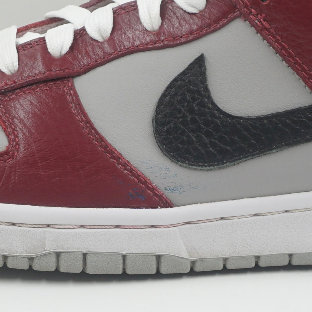 Nike Dunk Low Medium Grey Team Red