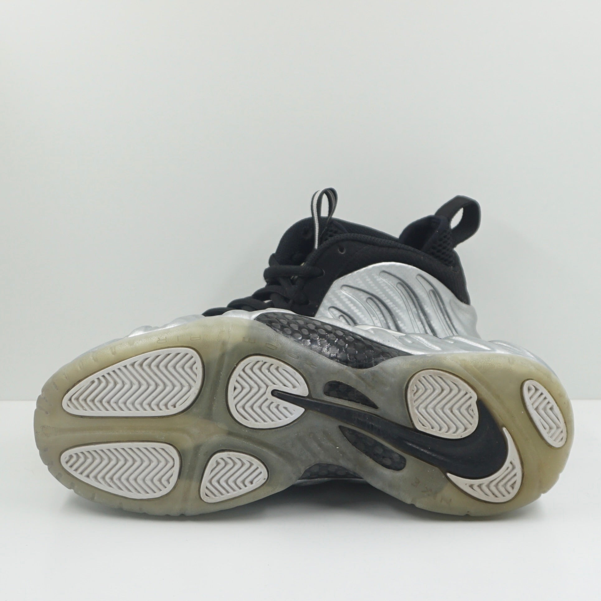 Nike Air Foamposite Pro Silver Surfer