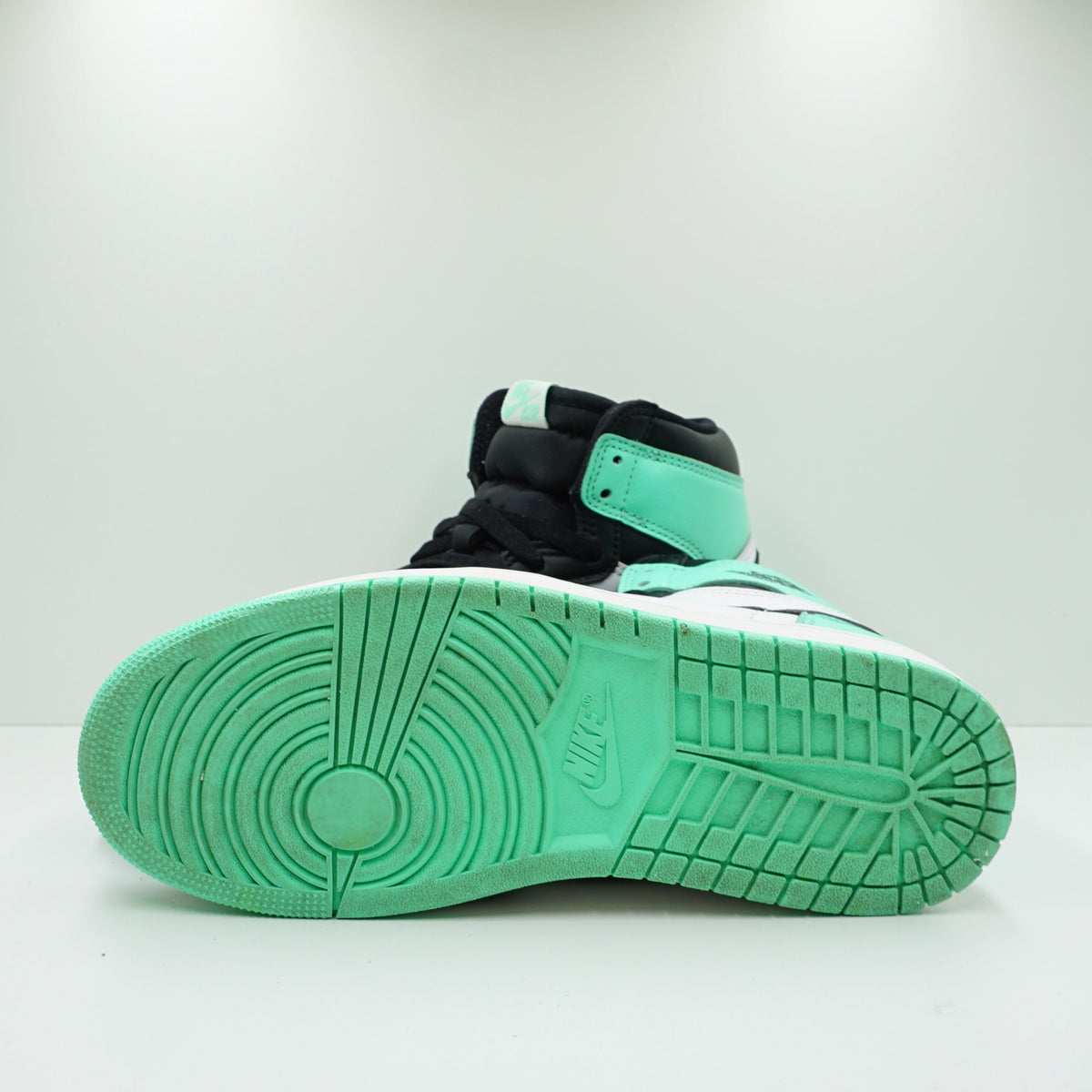 Jordan 1 Retro High OG Green Glow
