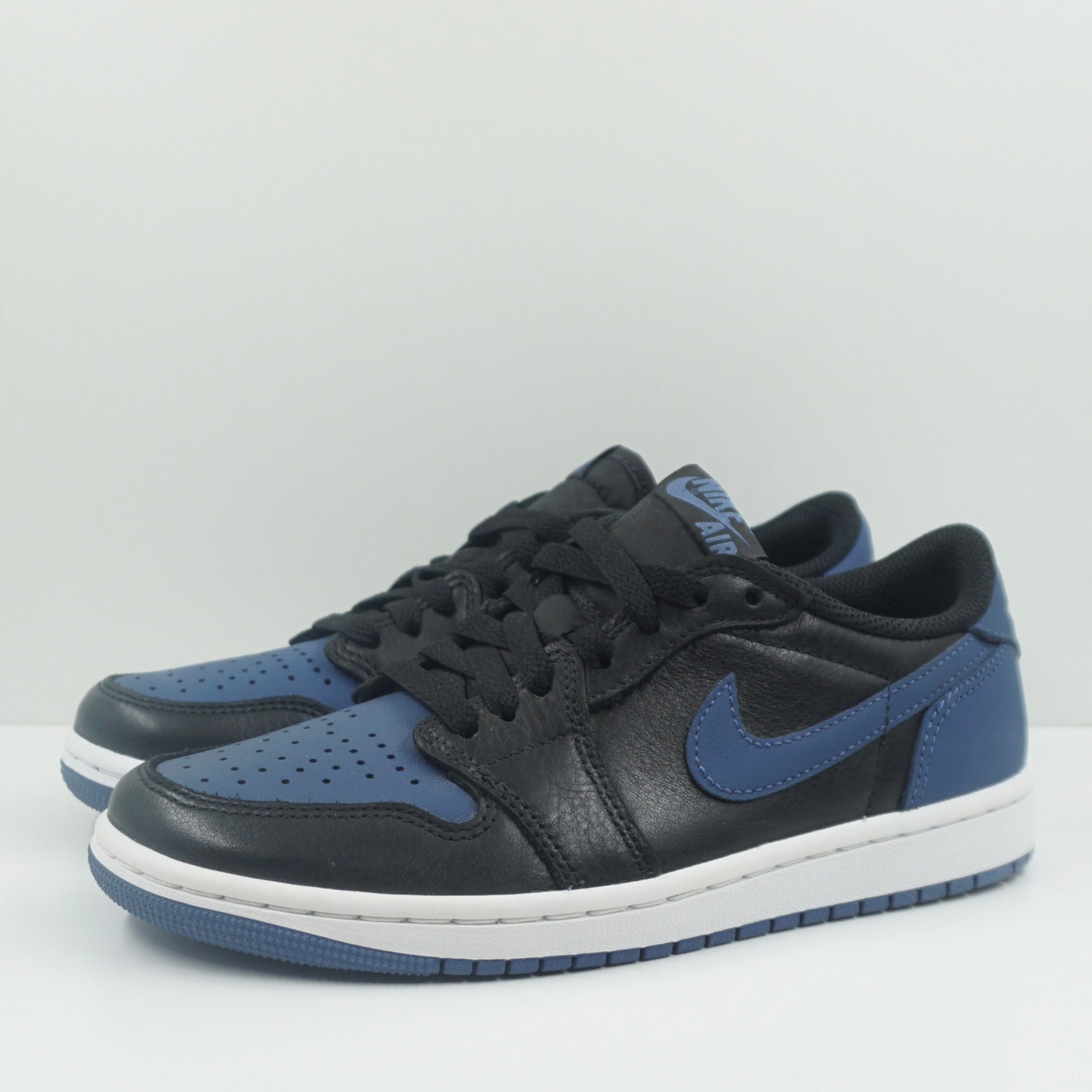 Jordan 1 Retro Low OG Mystic Navy