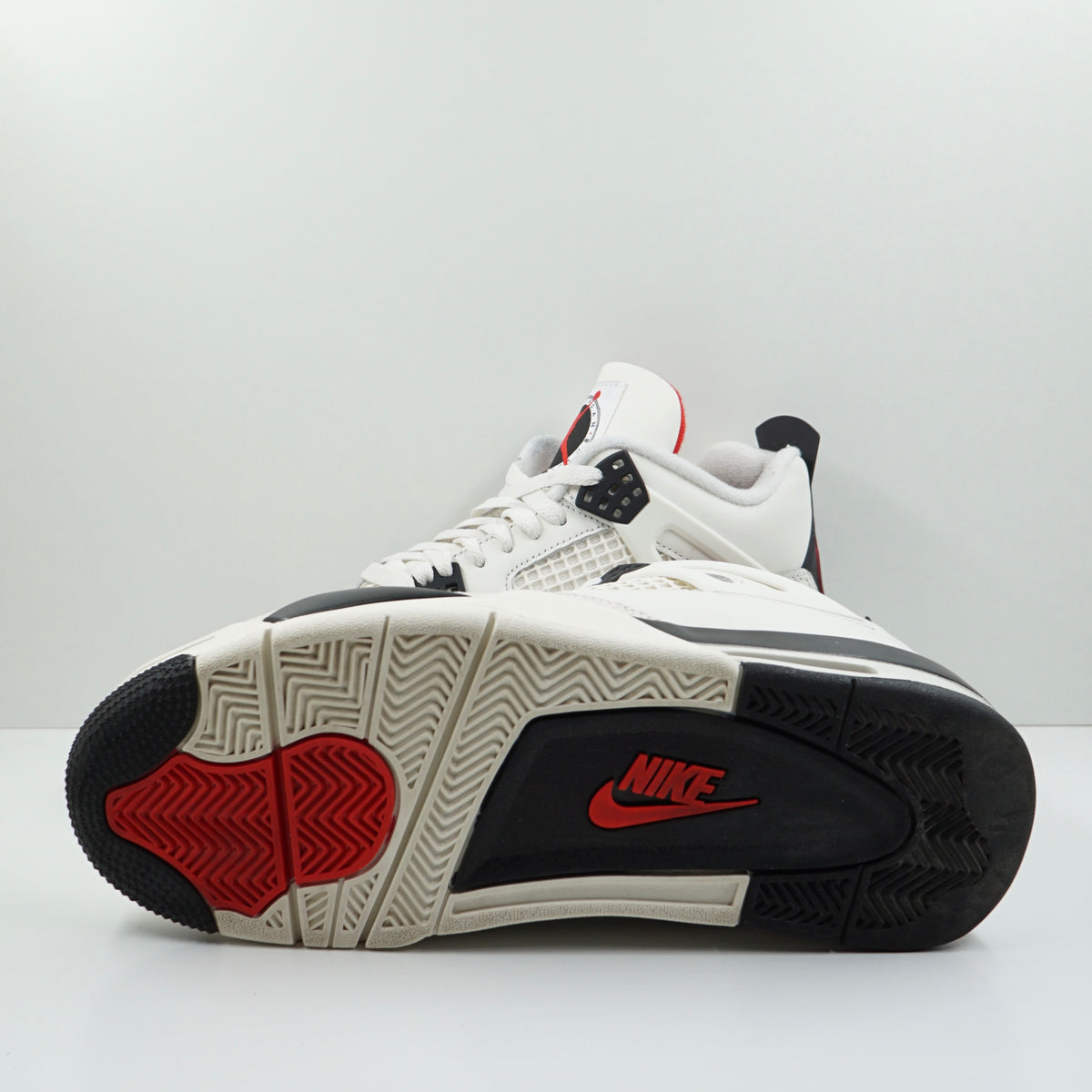Jordan 4 Retro Flight Club