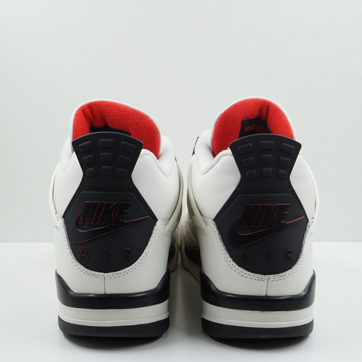 Jordan 4 Retro Flight Club