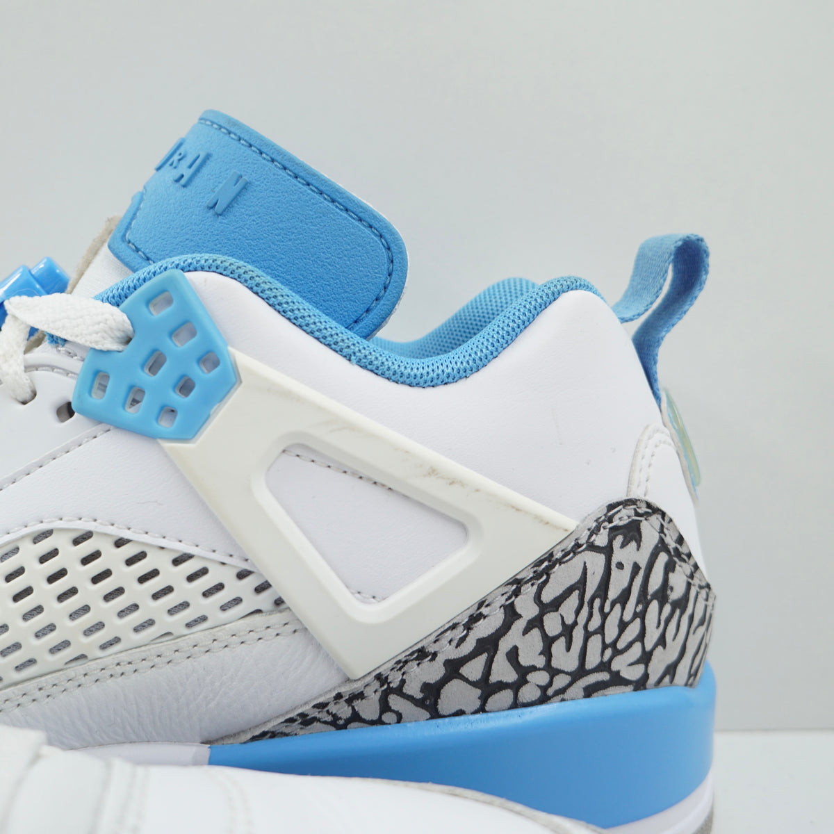 Jordan Spizike Low UNC