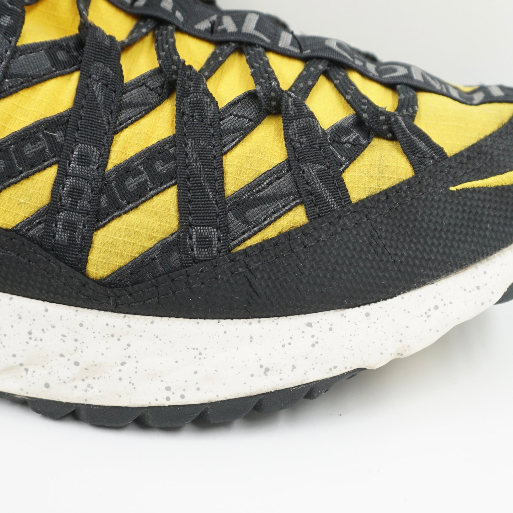 Nike ACG React Terra Gobe Amarillo
