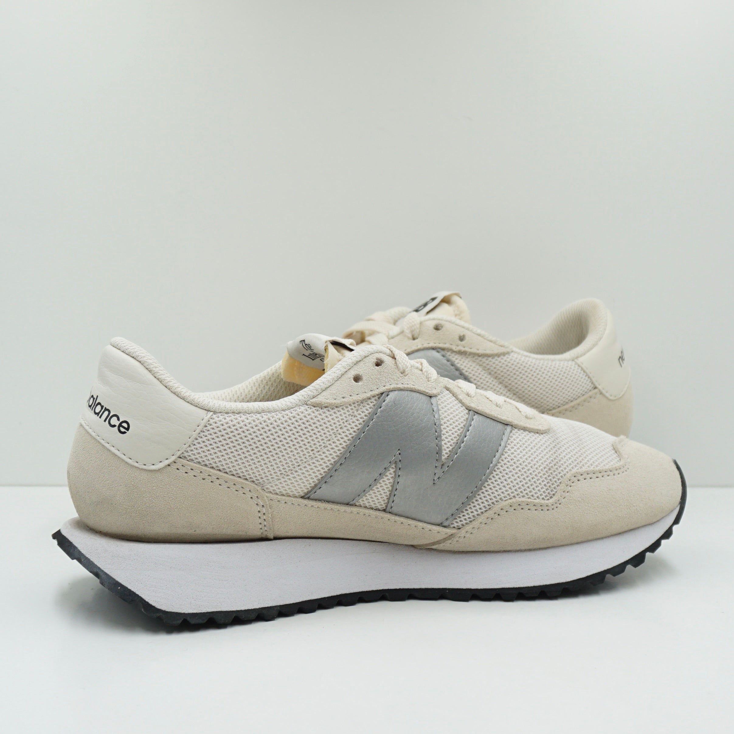 New Balance 237 Sea Salt Silver Metallic (W)