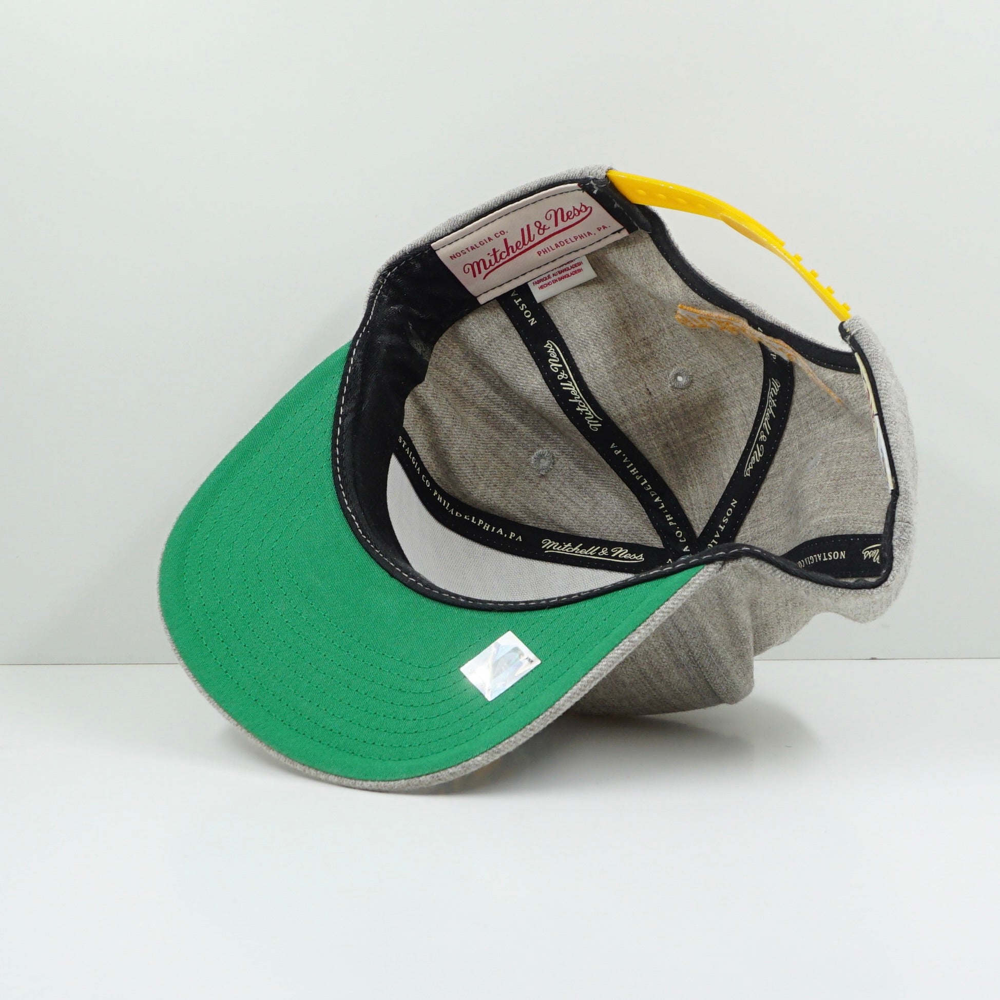 Mitchell & Ness Golden State Warriors Heather Grey Snapback Cap