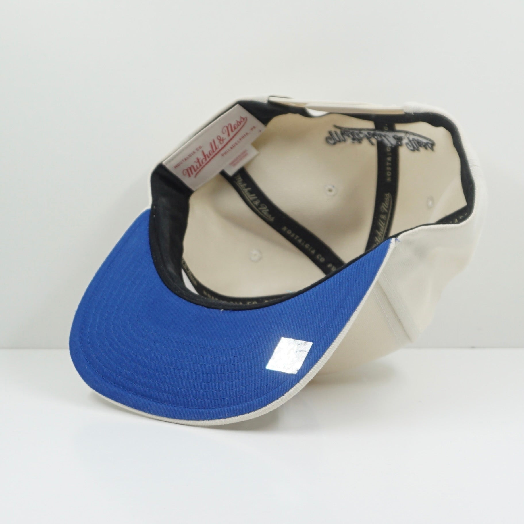 Mitchell & Ness Denver Nuggets Logo Beige Blue Snapback Cap