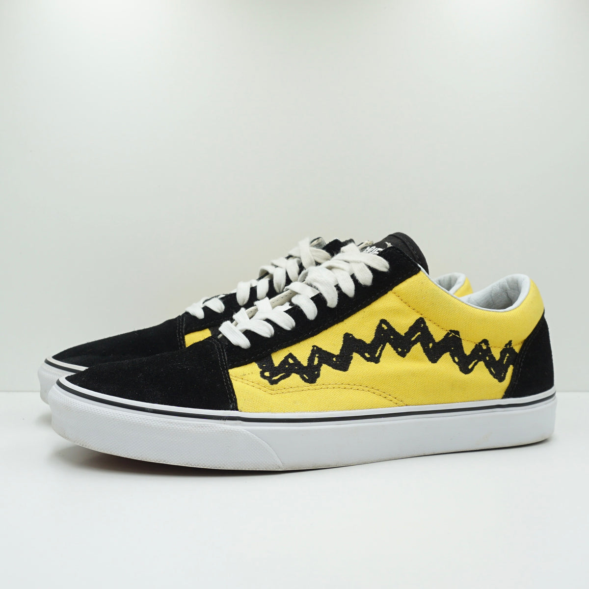 Vans Old Skool Peanuts Charlie Brown