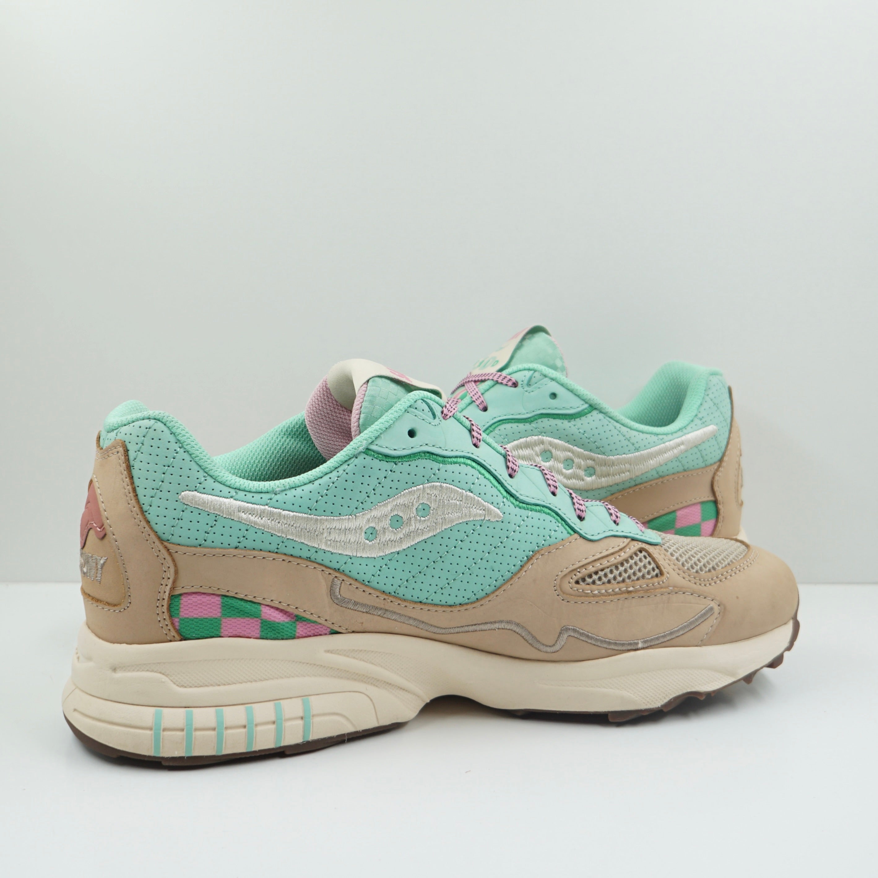 Saucony 3D Grid Hurricane Earth Citizen