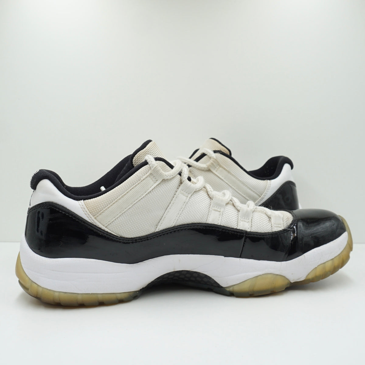 Jordan 11 Retro Low Concord