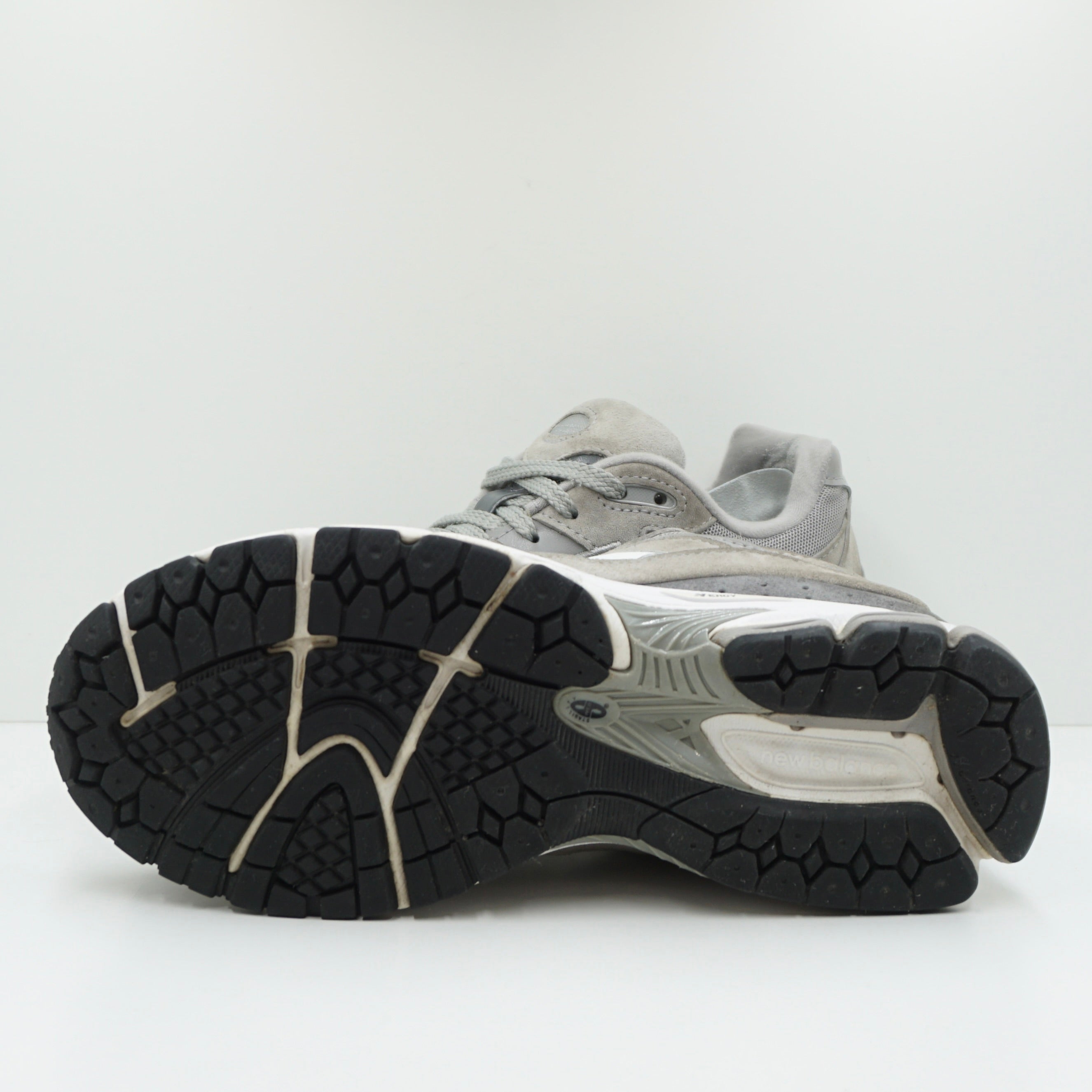 New Balance 2002R Grey/White