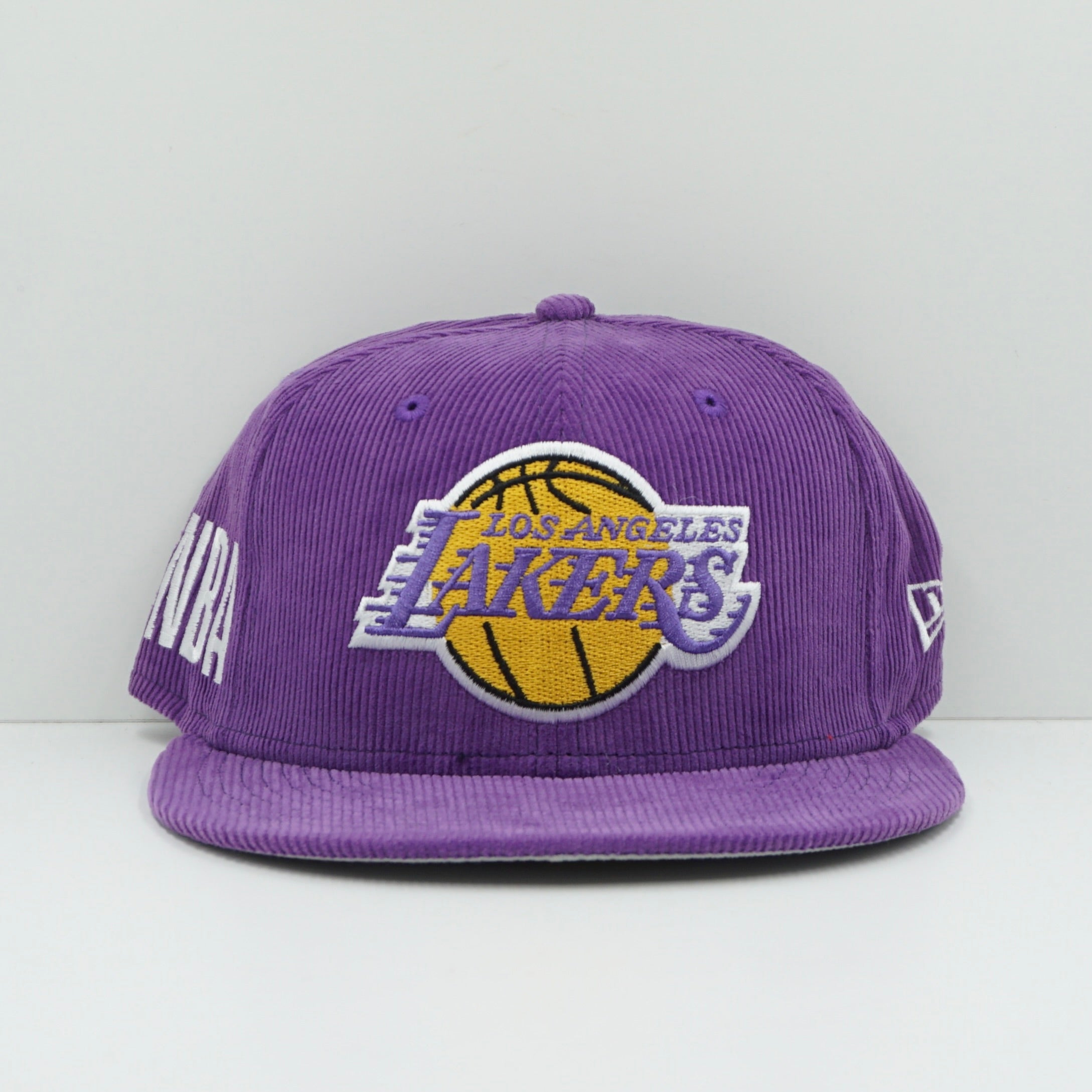 New Era Los Angeles Lakers Throwback Corduroy Fitted Cap