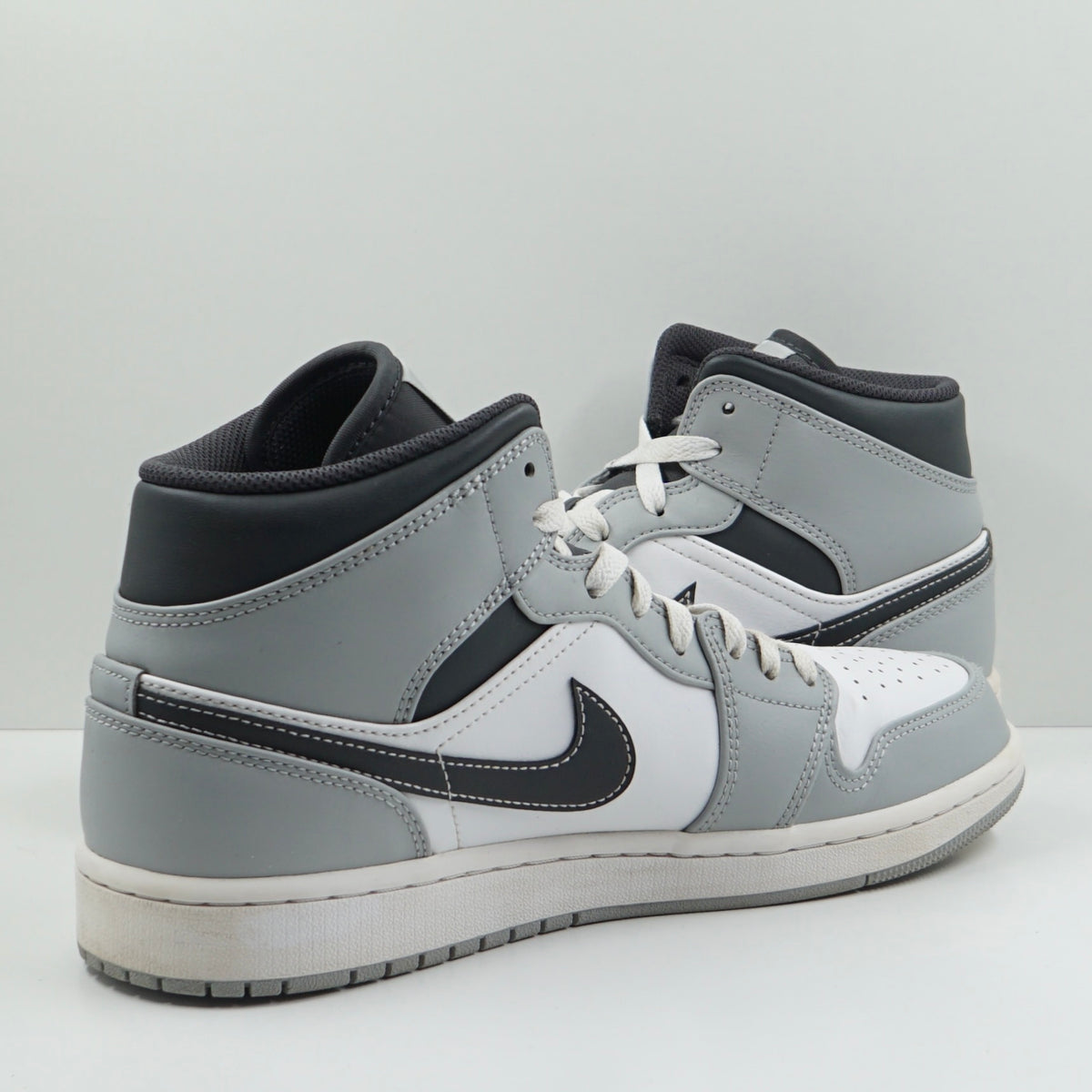Jordan 1 Mid Light Smoke Grey Anthracite