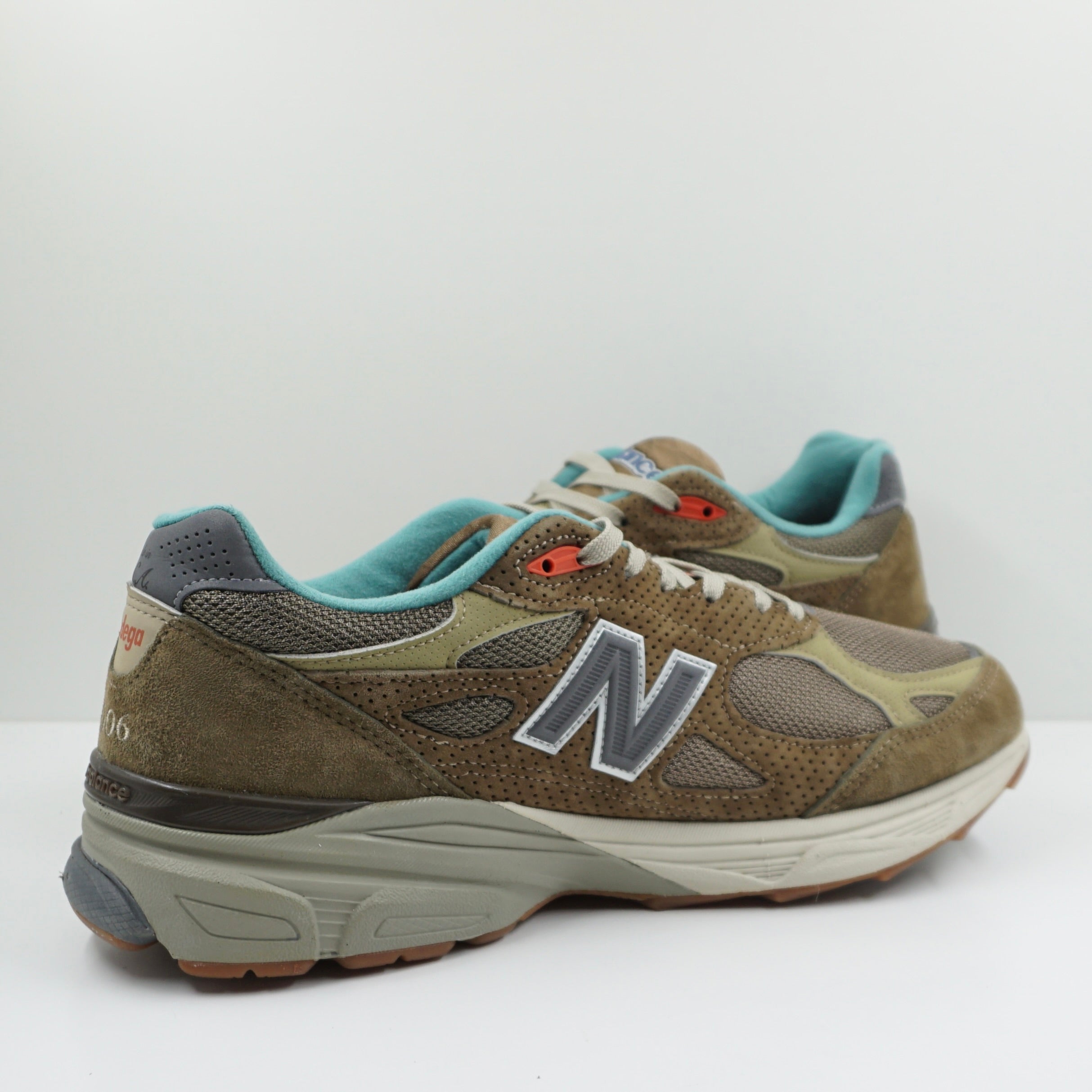 New Balance 990v3 MiUSA Bodega Here To Stay