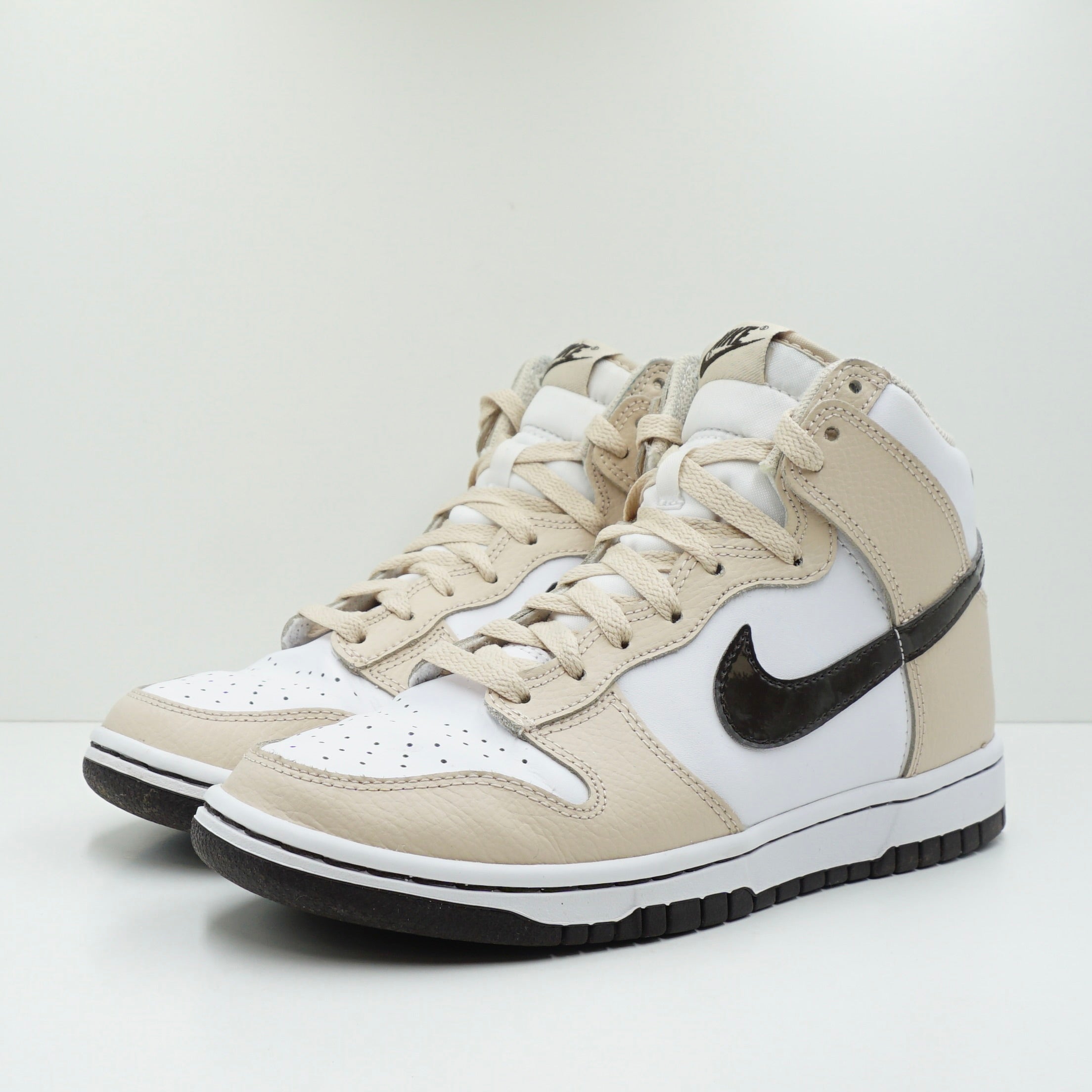 Nike Dunk High White Sanddrift Brown (W)