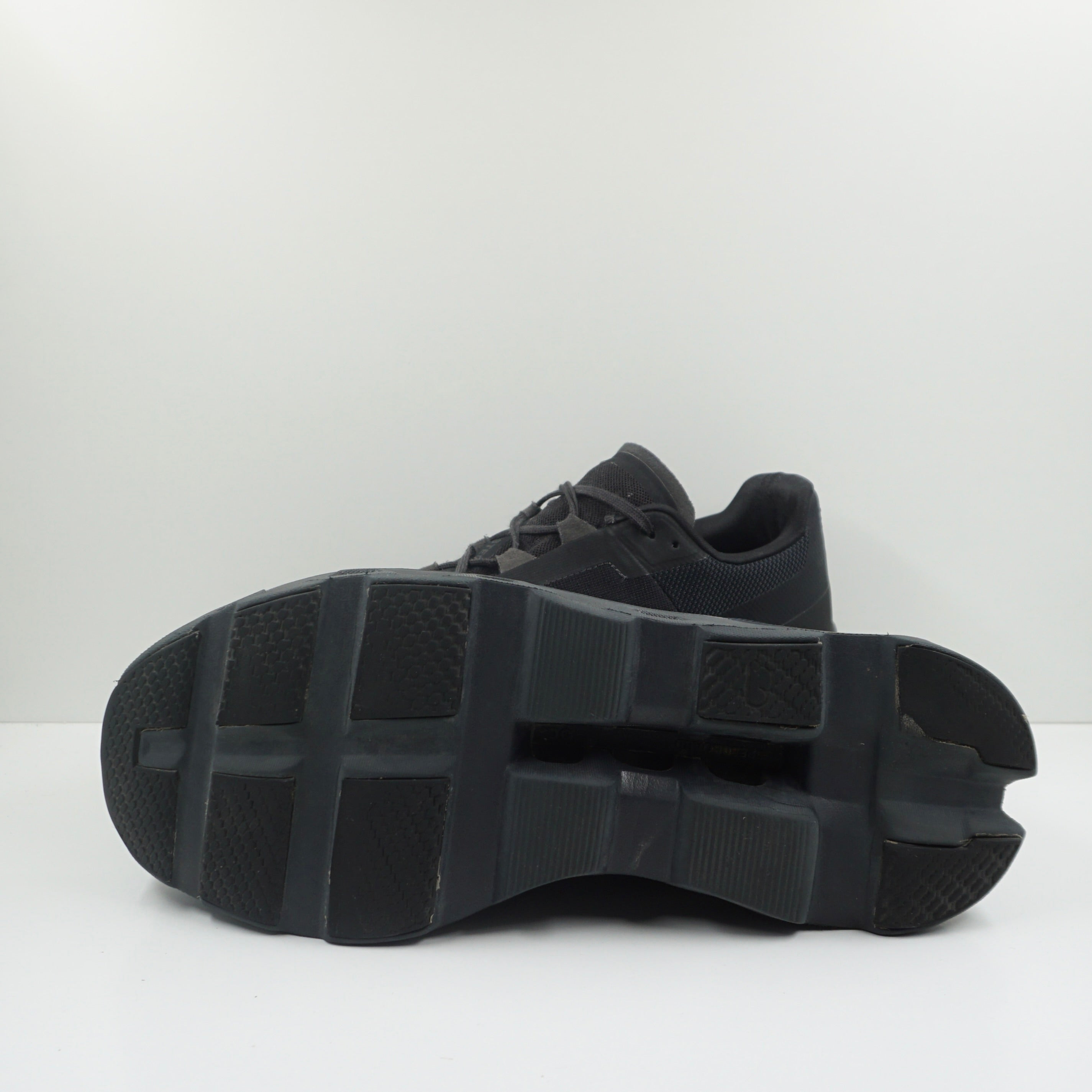 On Running Cloudmonster All Black