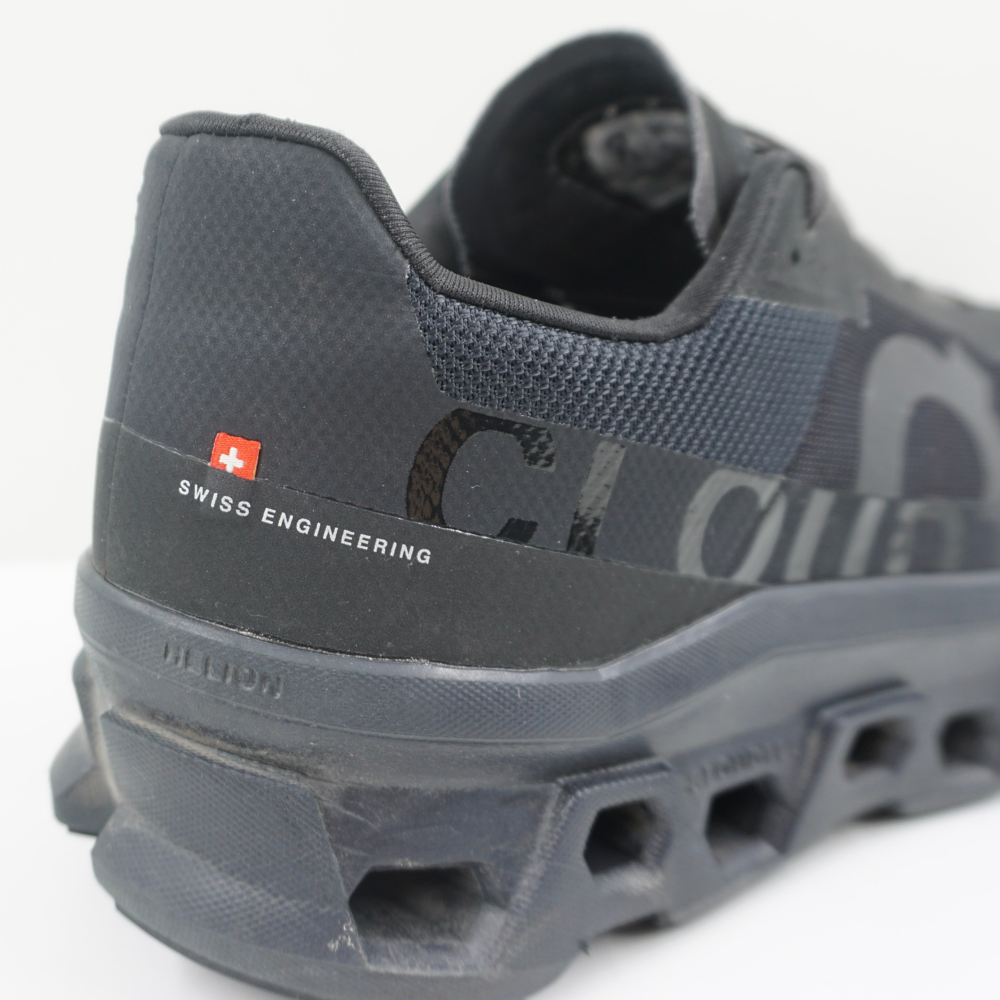 On Running Cloudmonster All Black
