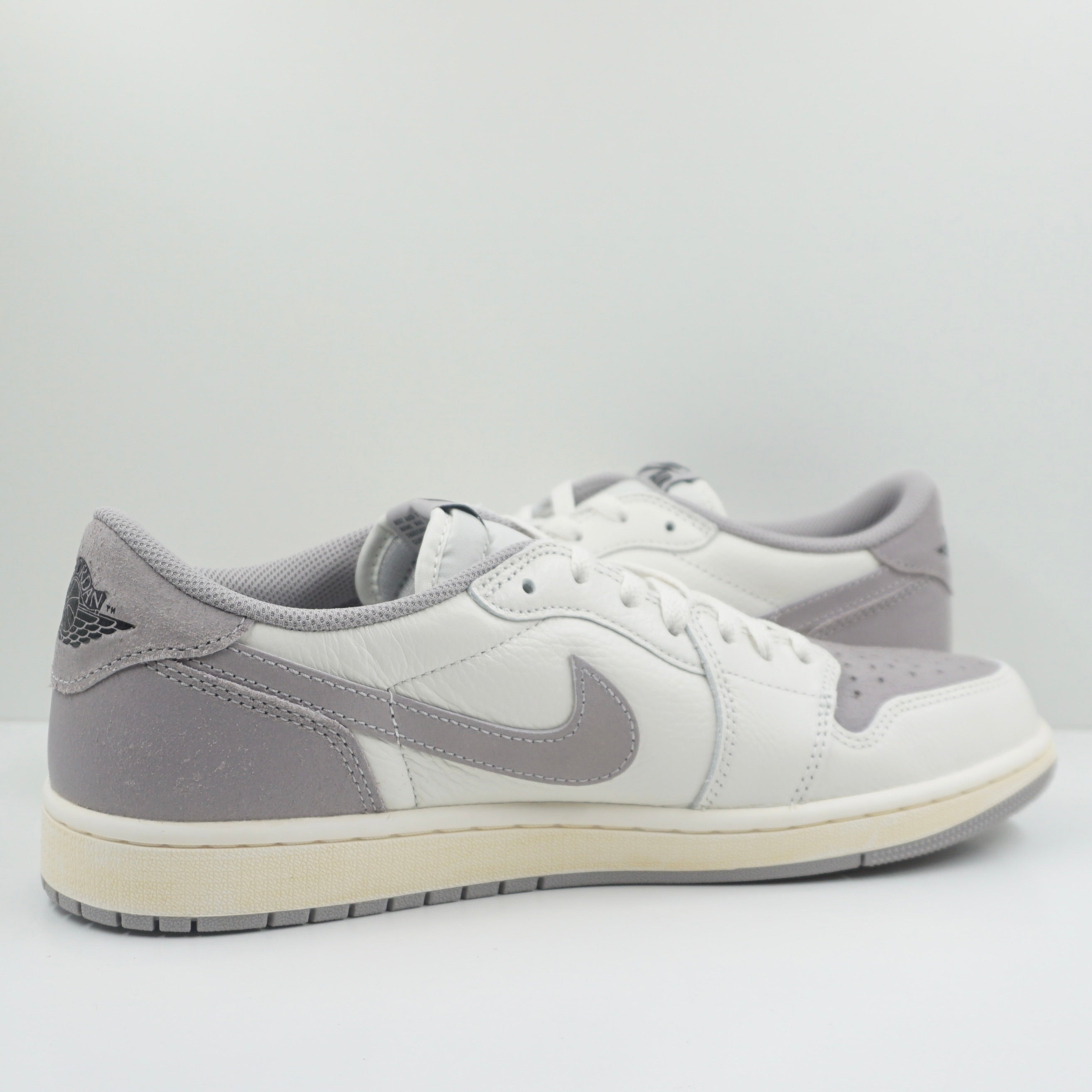 Jordan 1 Retro Low OG Atmosphere Grey