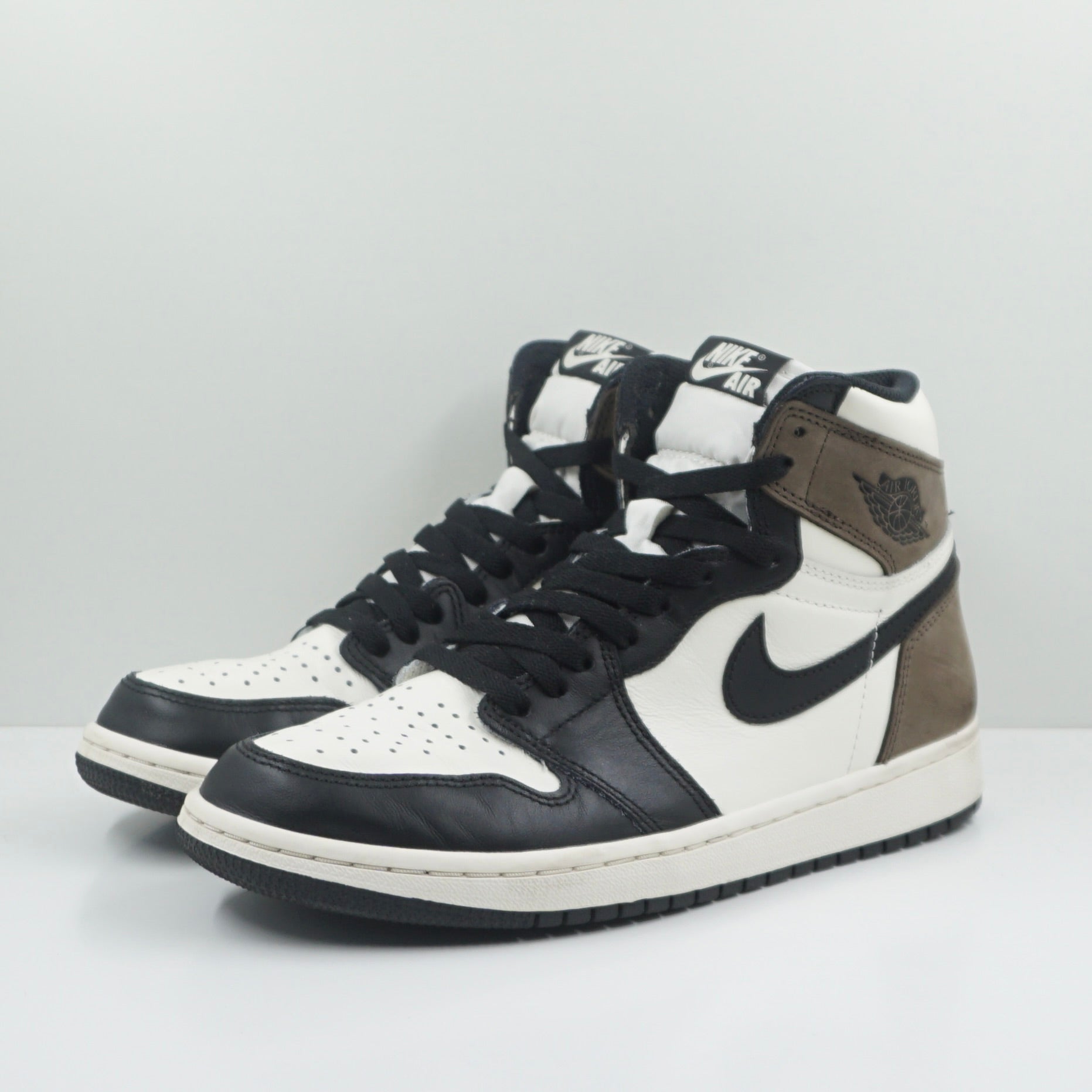 Jordan 1 Retro High Dark Mocha